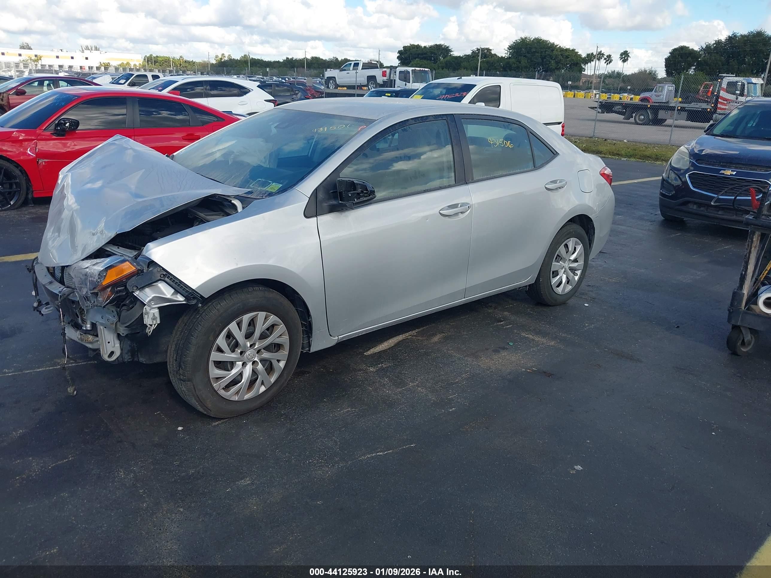 TOYOTA COROLLA image 2