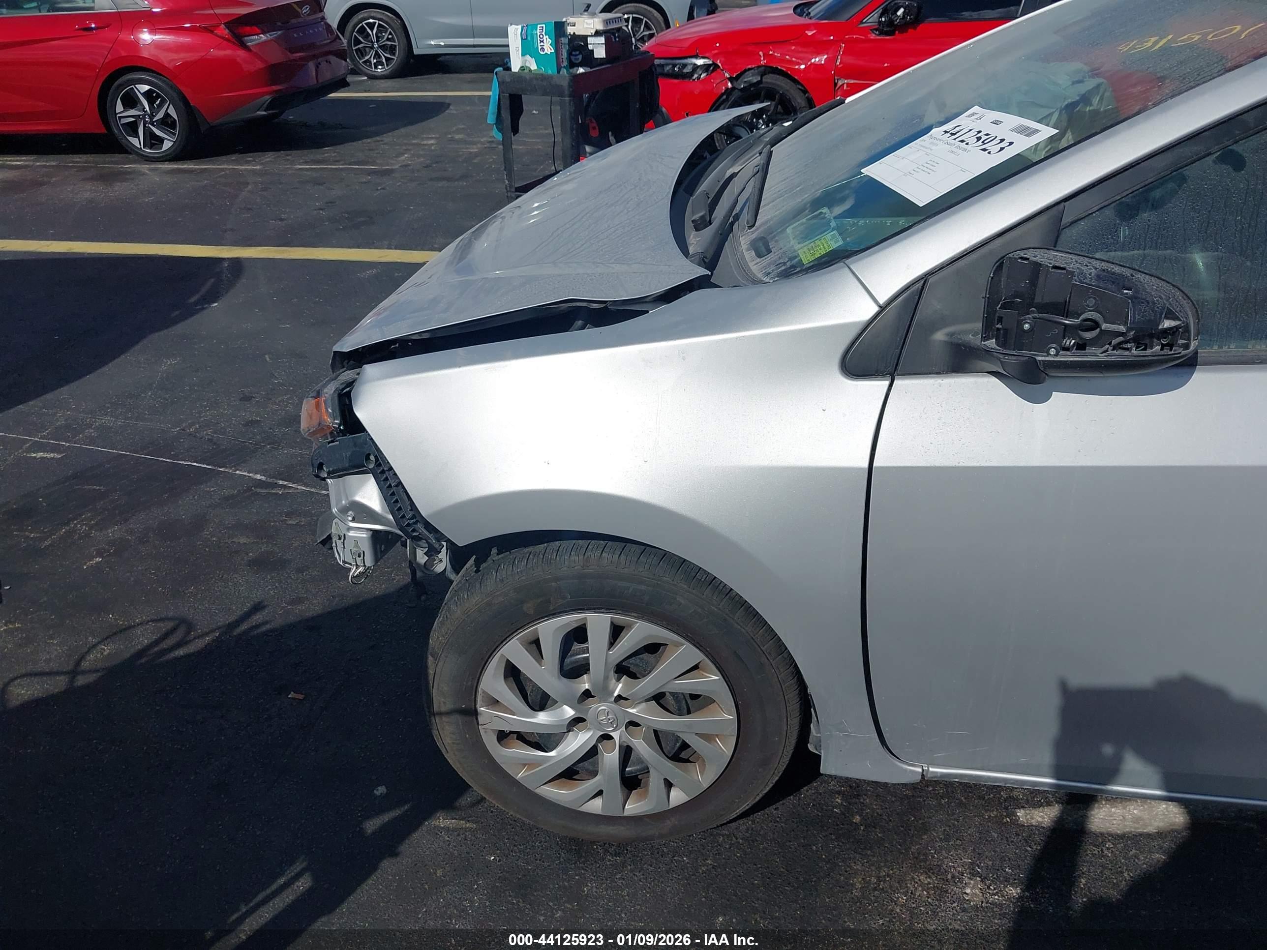 TOYOTA COROLLA image 6