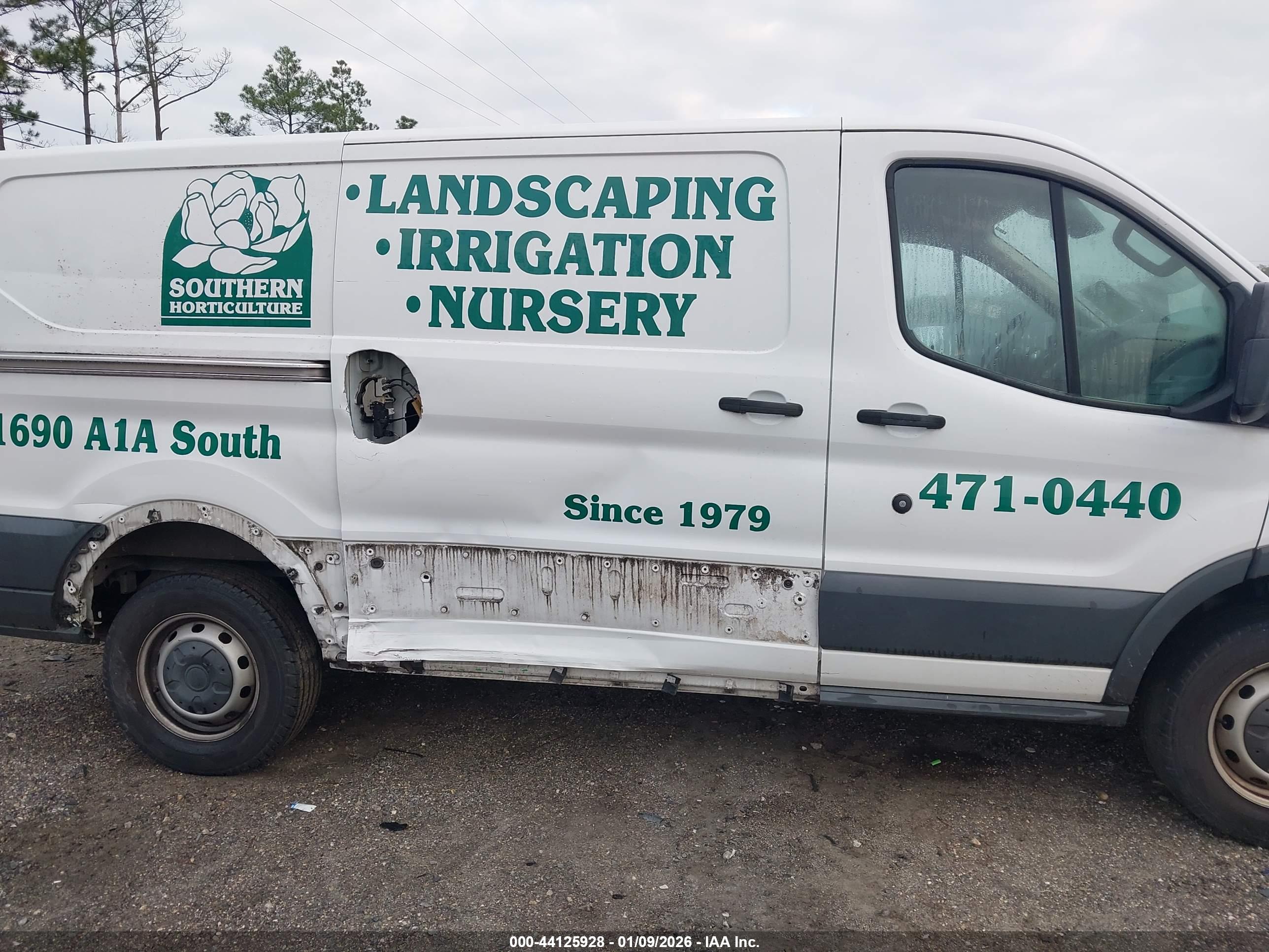 FORD TRANSIT-250 image 6