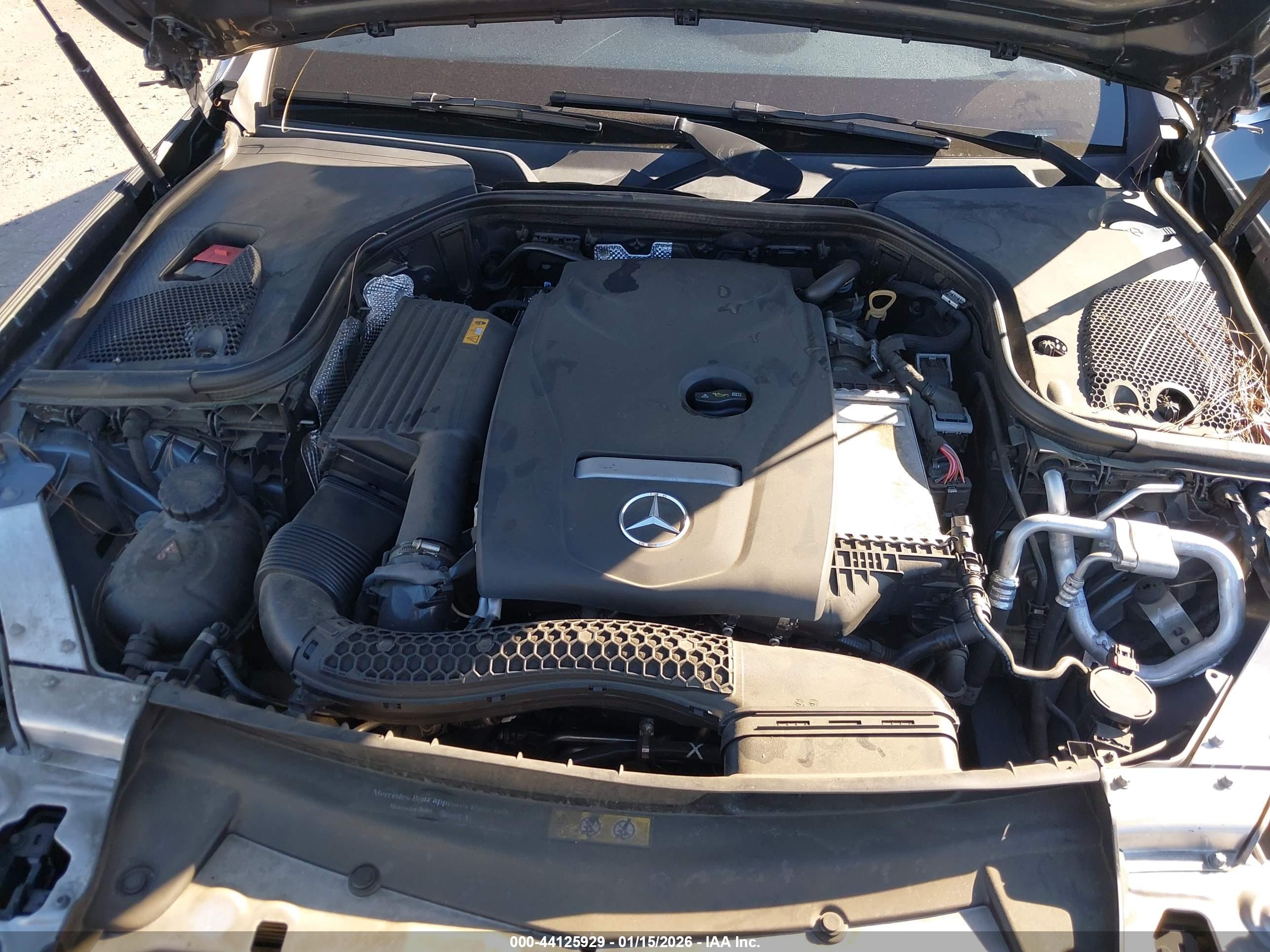 MERCEDES-BENZ E image 10