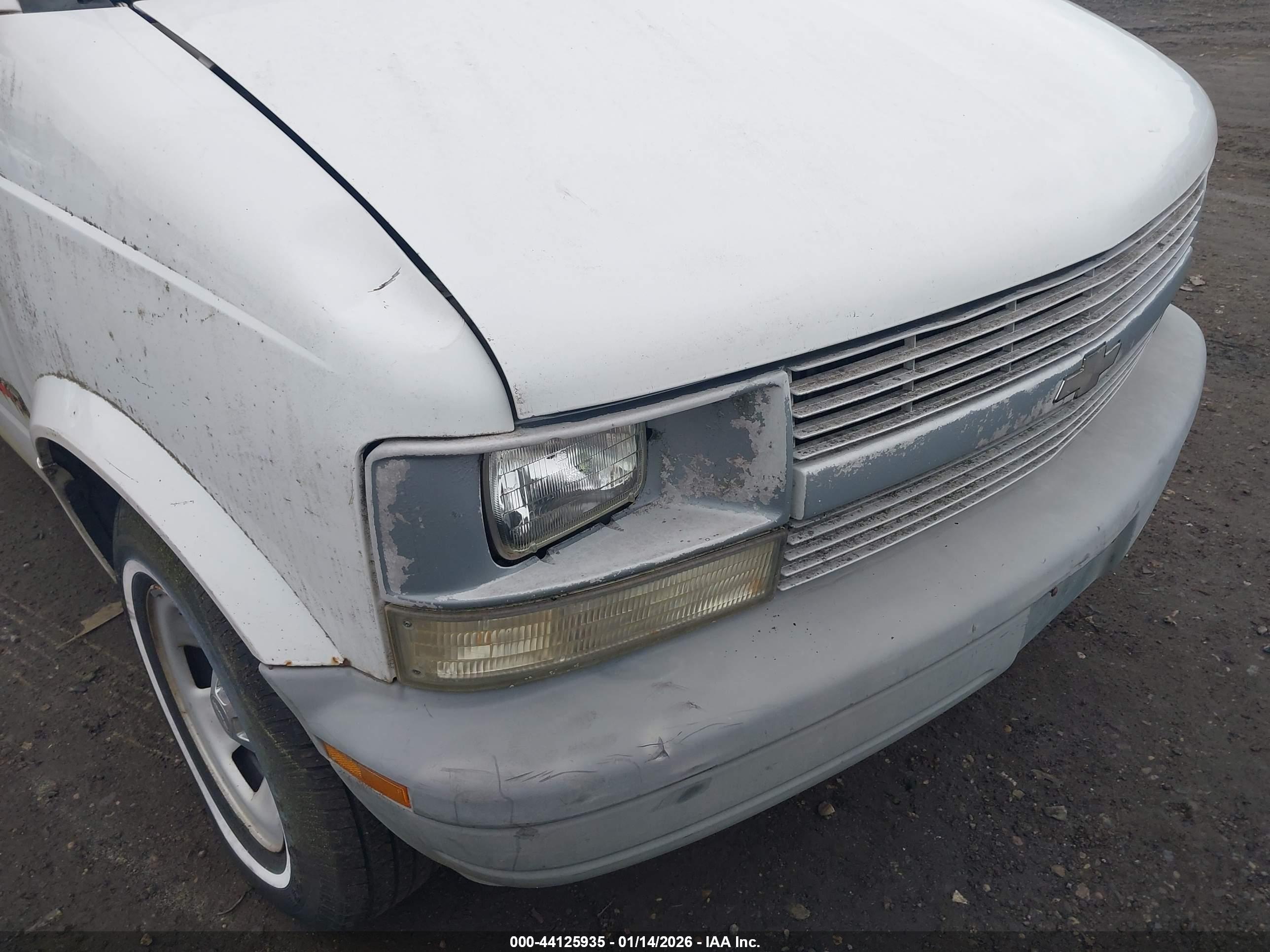 CHEVROLET ASTRO image 6