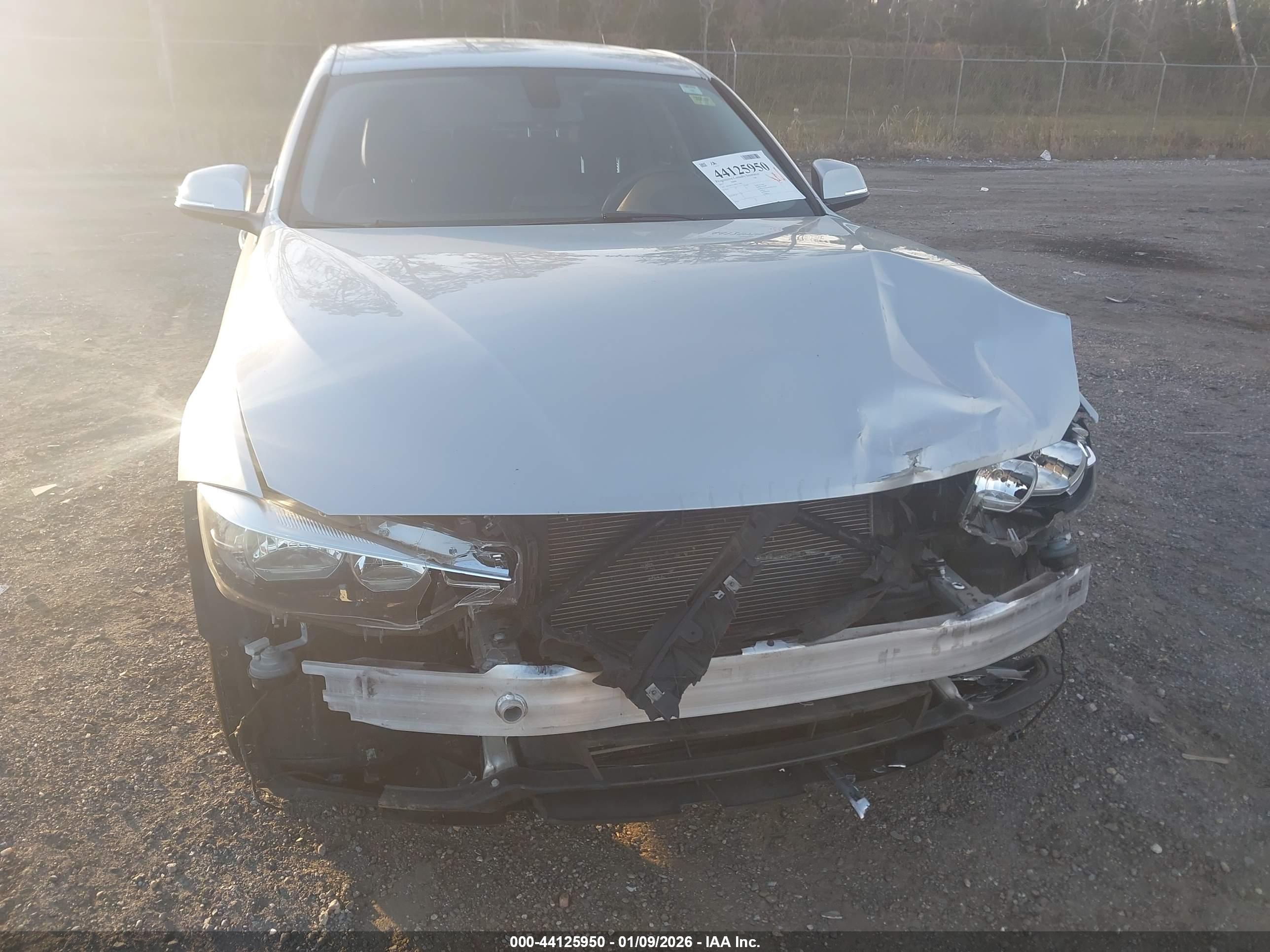 BMW 320I image 6