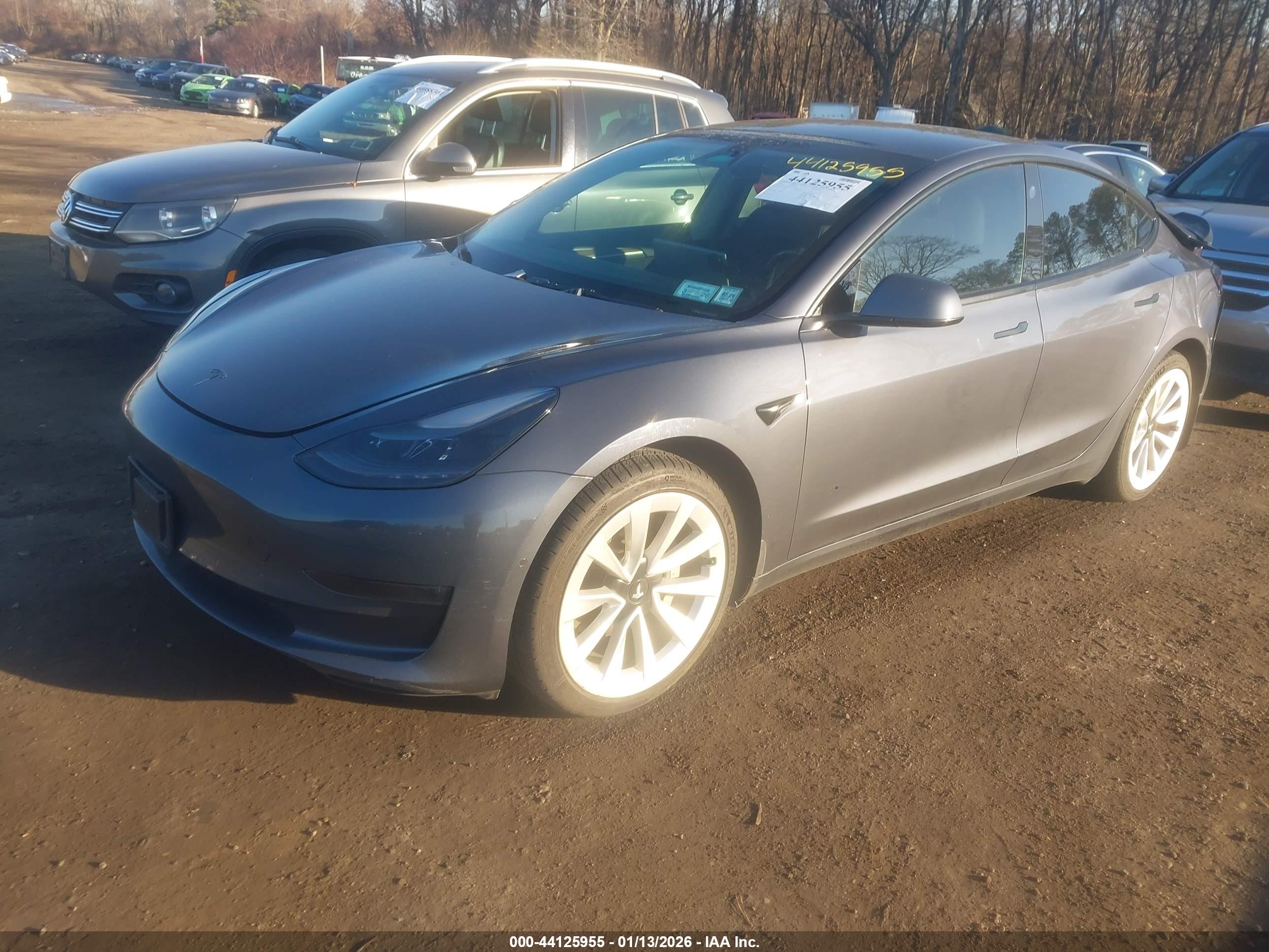 TESLA MODEL image 2
