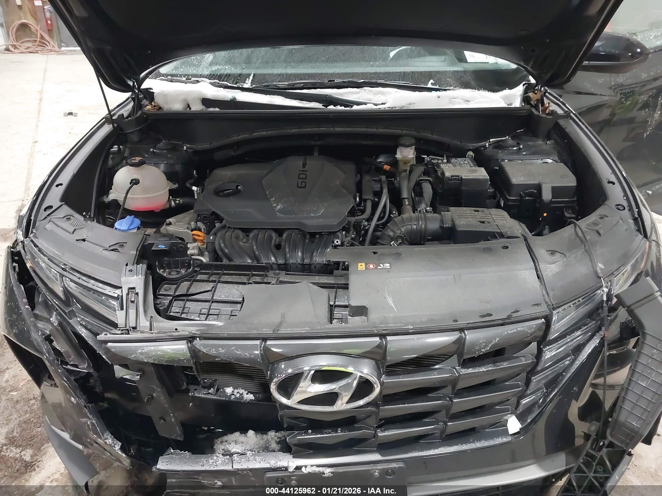 HYUNDAI TUCSON image 10