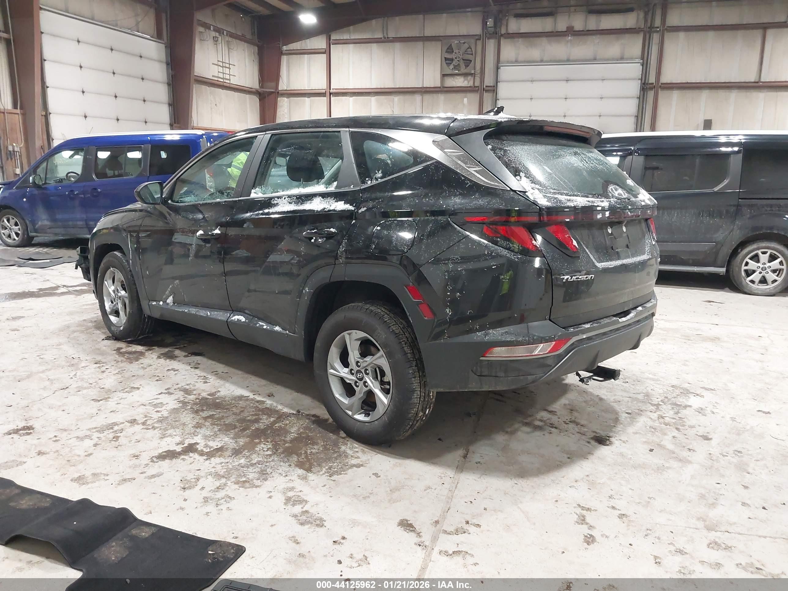 HYUNDAI TUCSON image 3