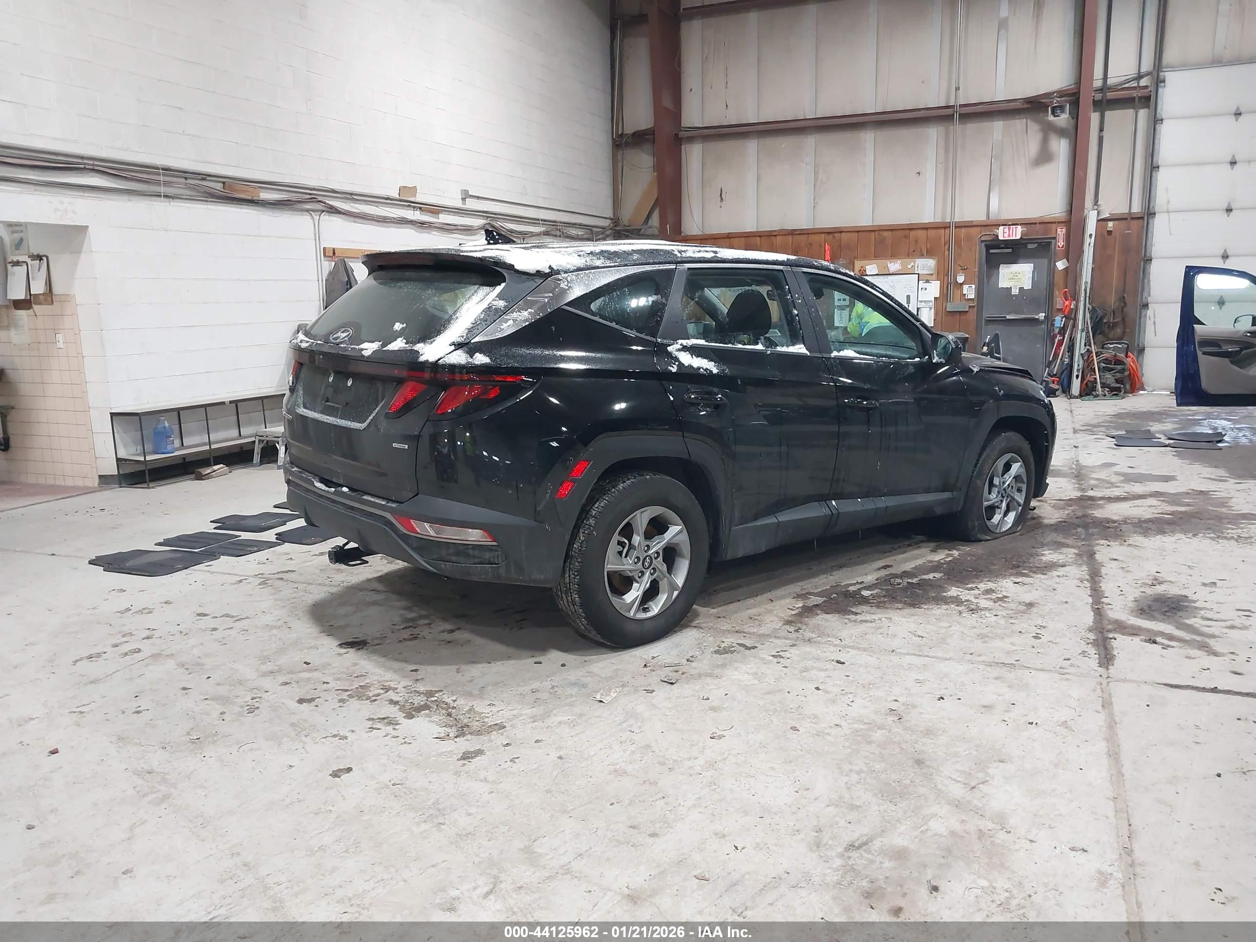 HYUNDAI TUCSON image 4
