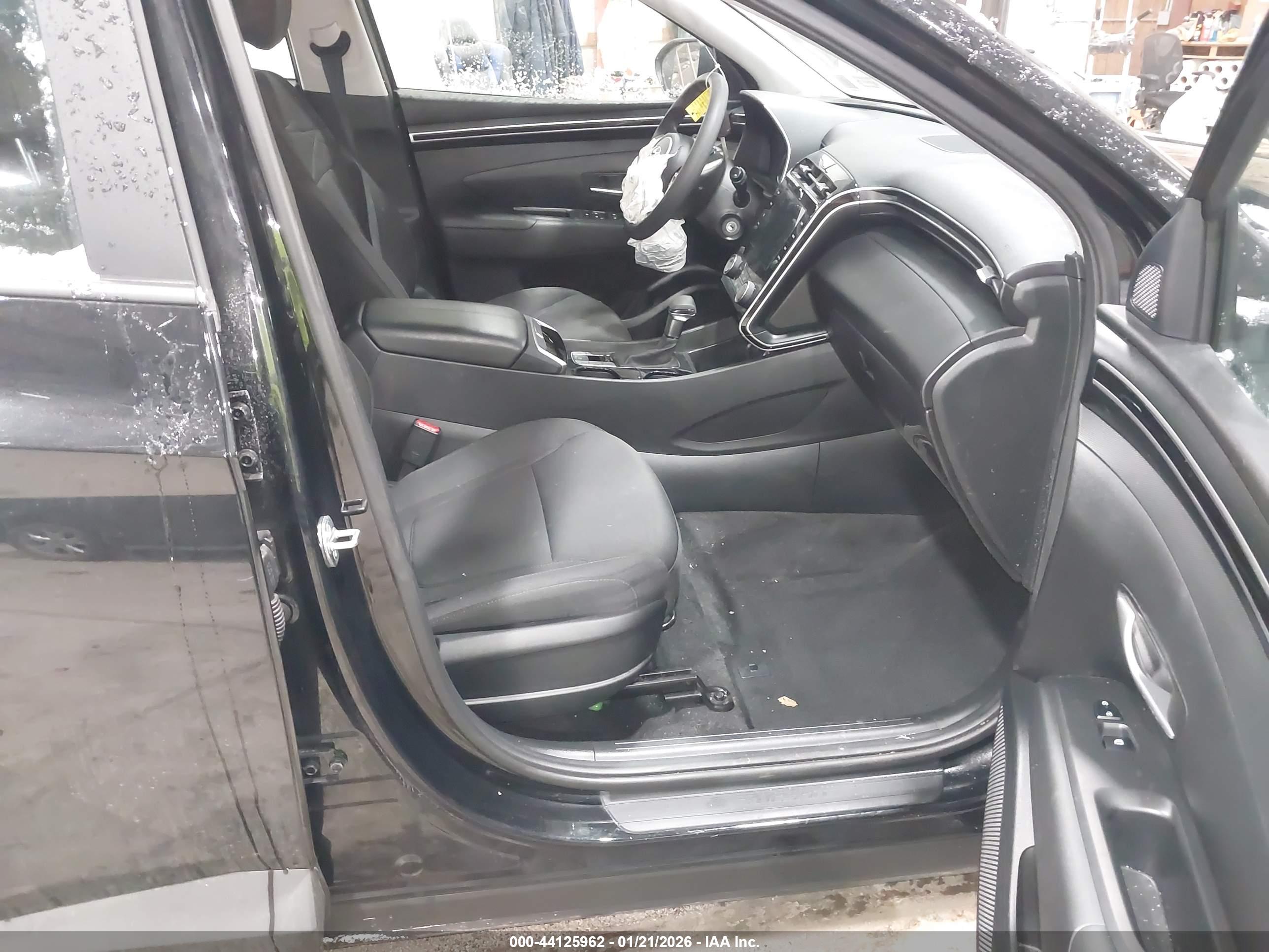 HYUNDAI TUCSON image 5