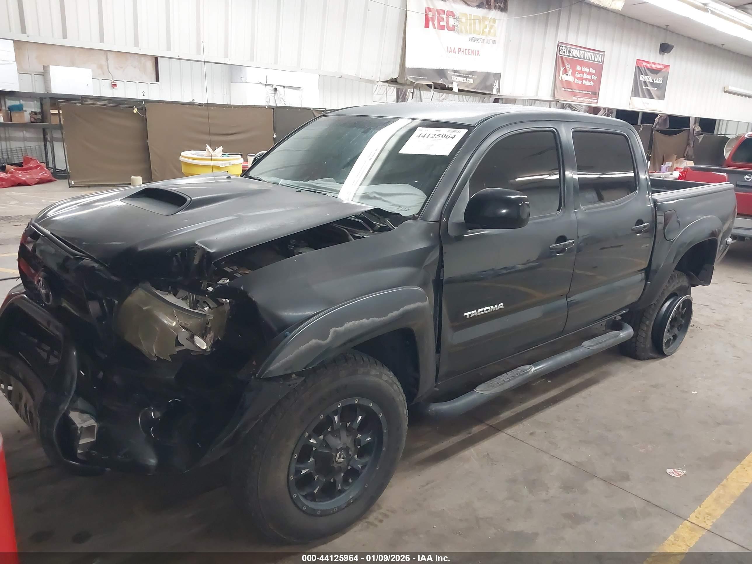 TOYOTA TACOMA image 2