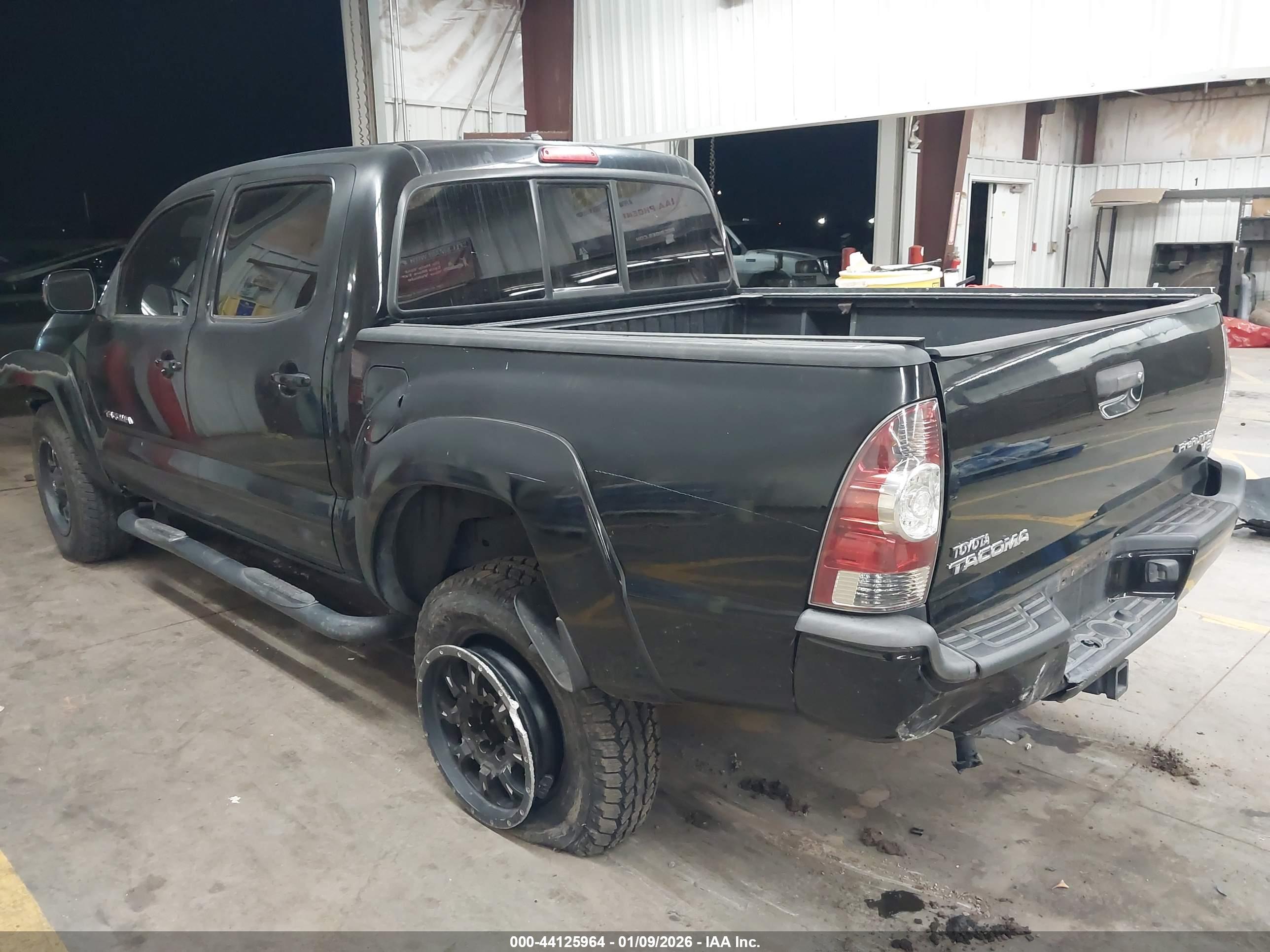 TOYOTA TACOMA image 3