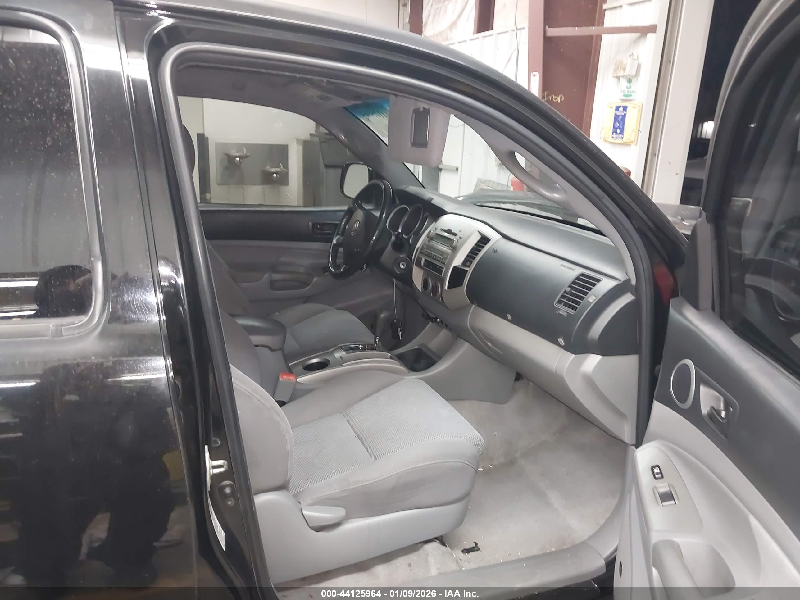 TOYOTA TACOMA image 5