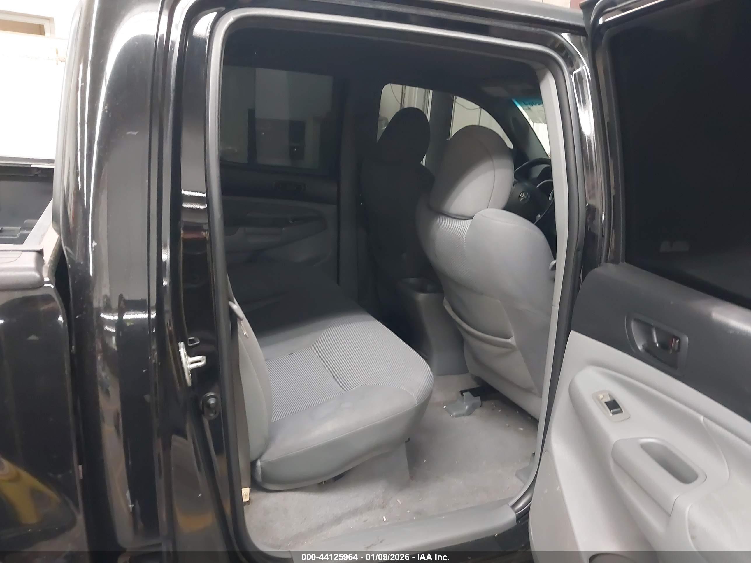 TOYOTA TACOMA image 8