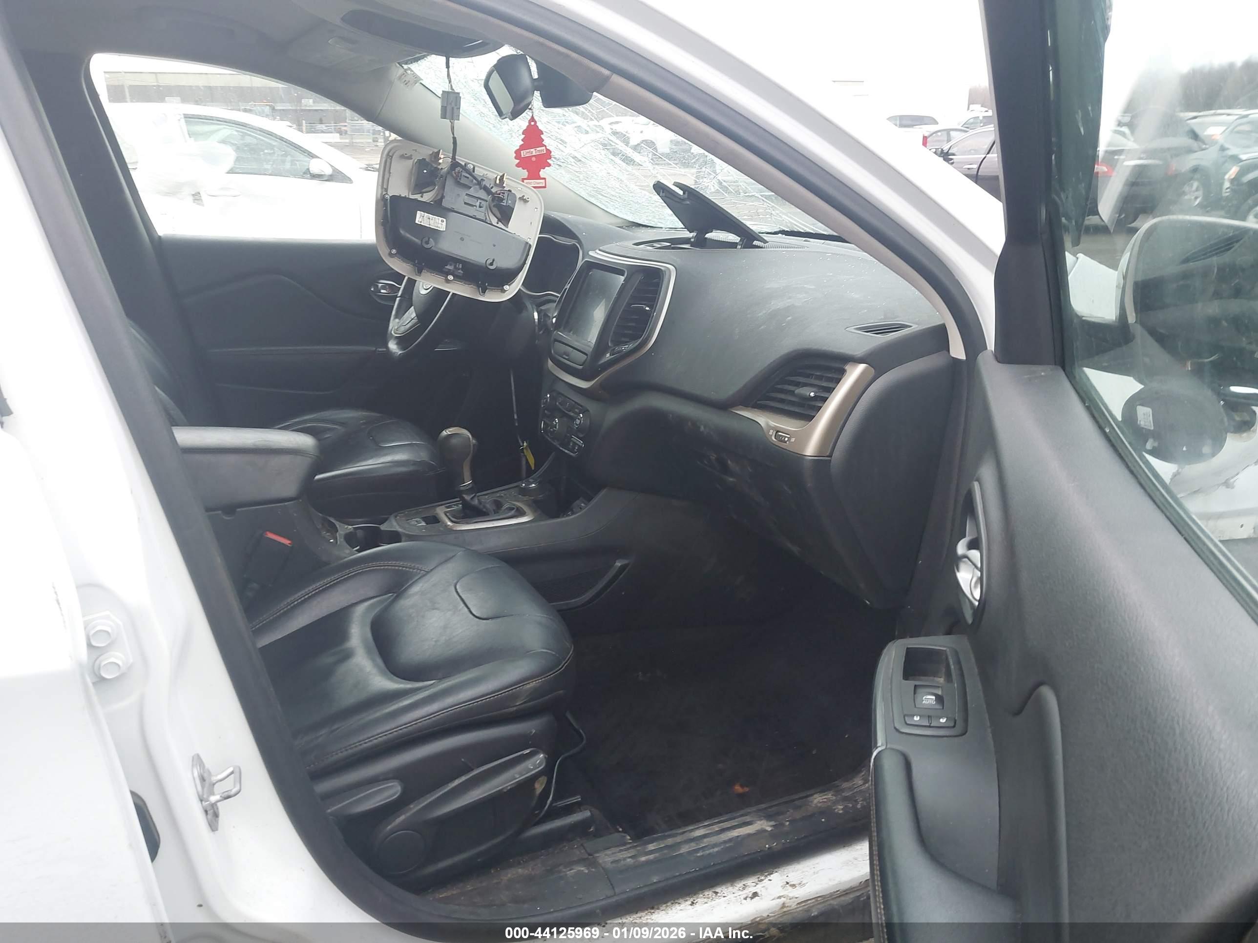 JEEP CHEROKEE image 5