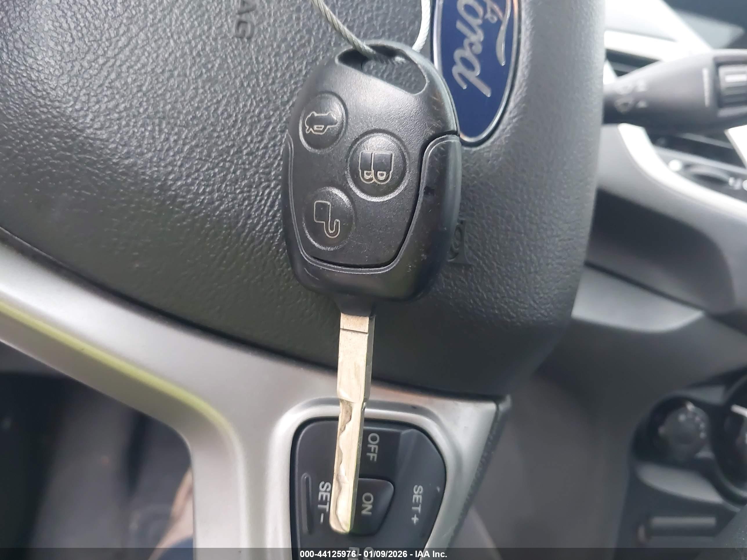 FORD FIESTA image 11