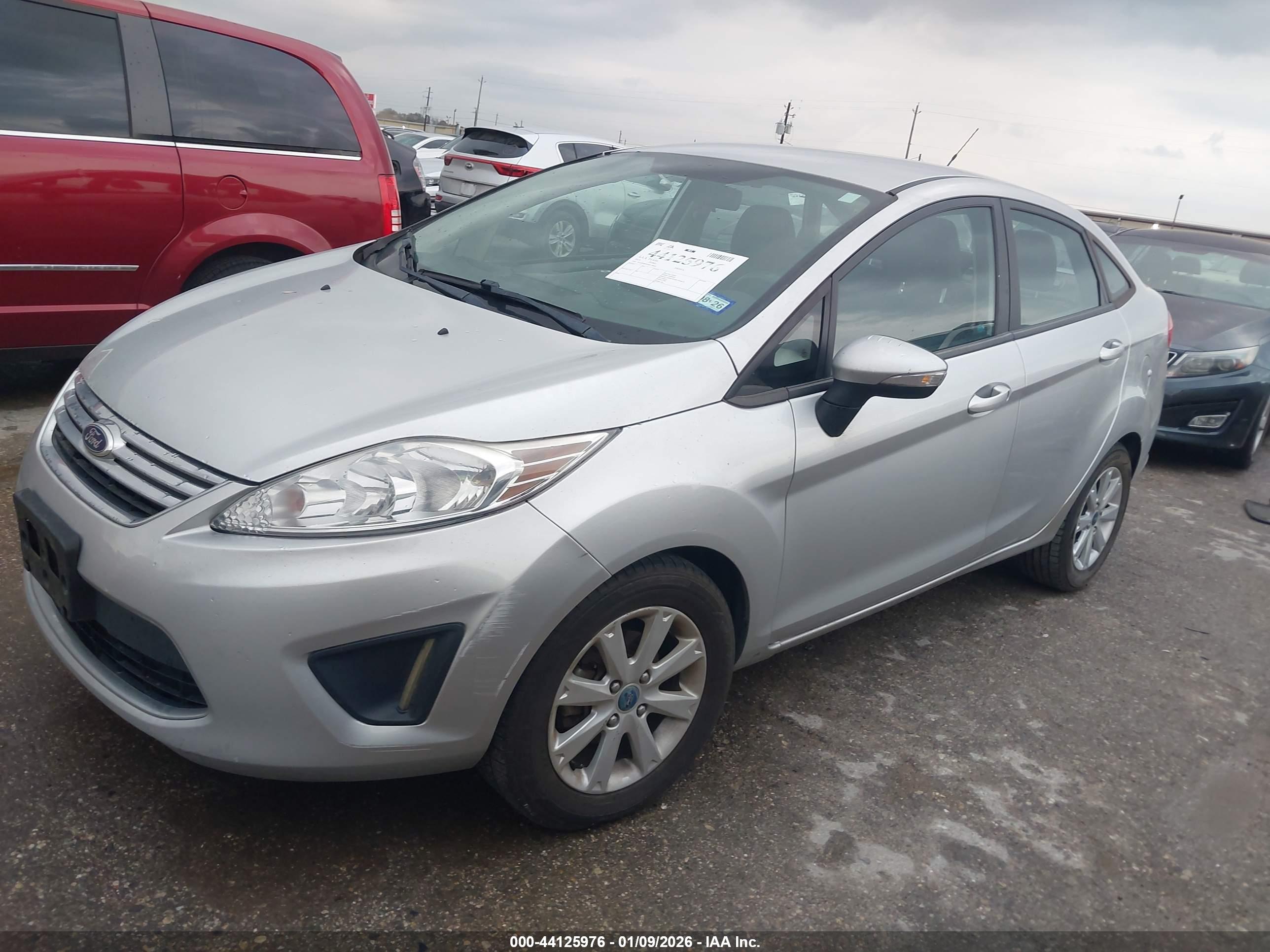 FORD FIESTA image 2