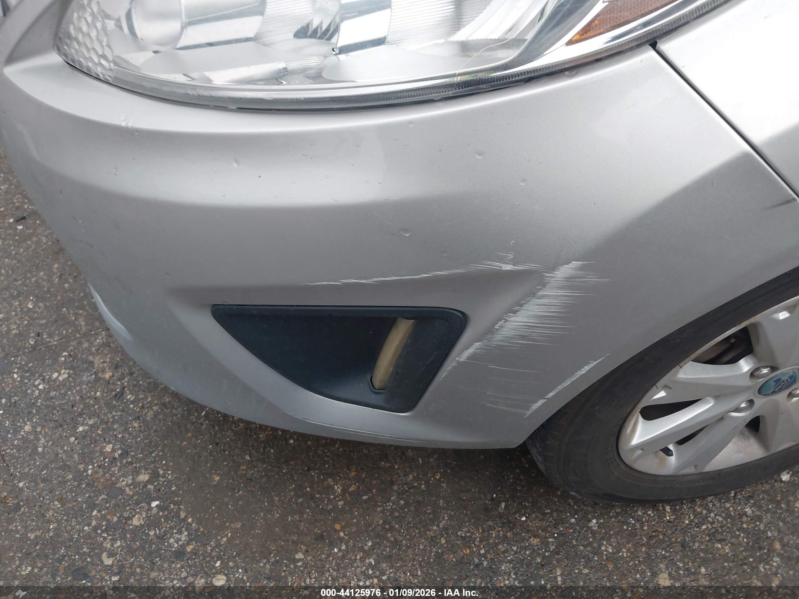 FORD FIESTA image 6