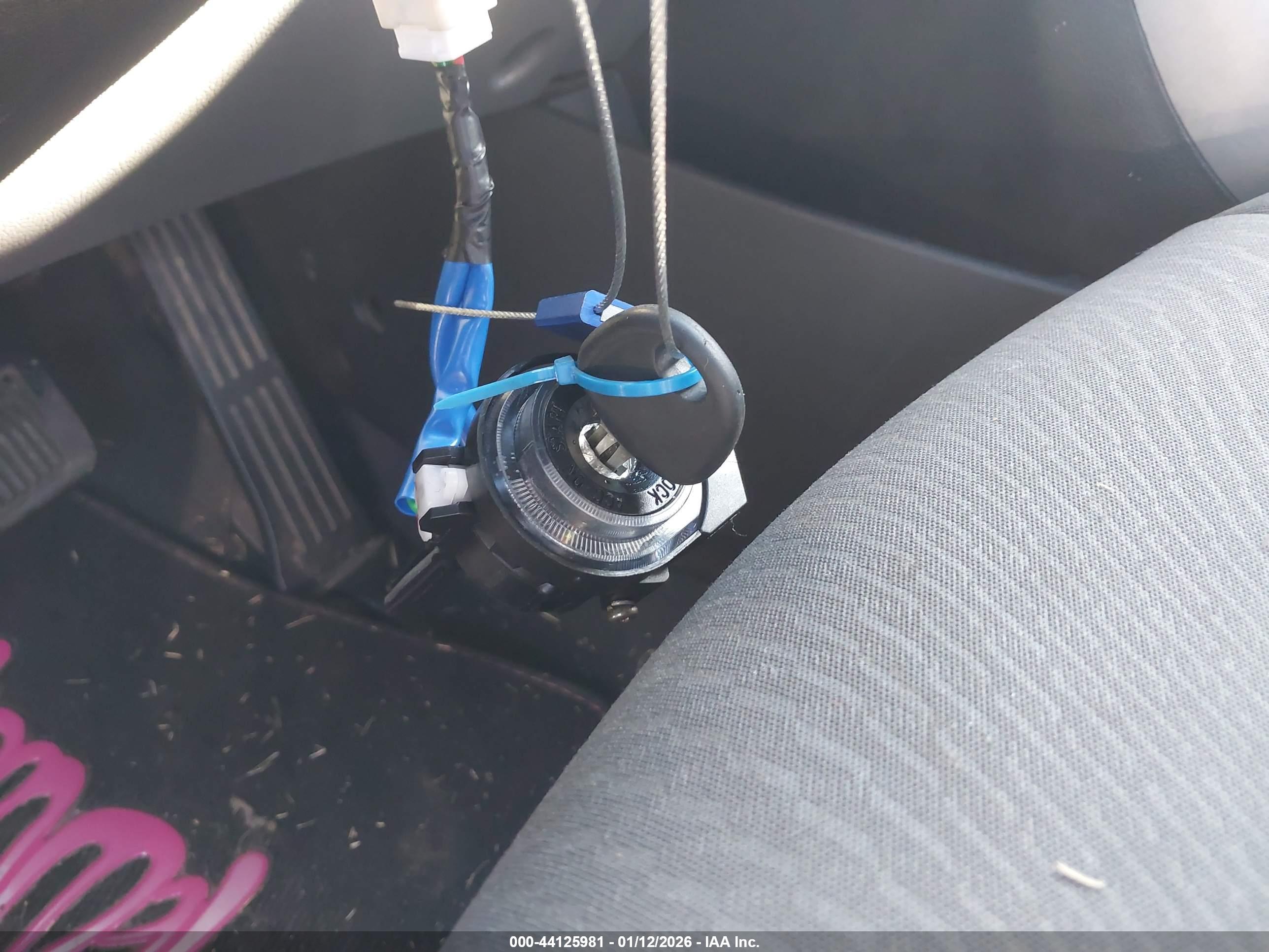 HYUNDAI ELANTRA image 11