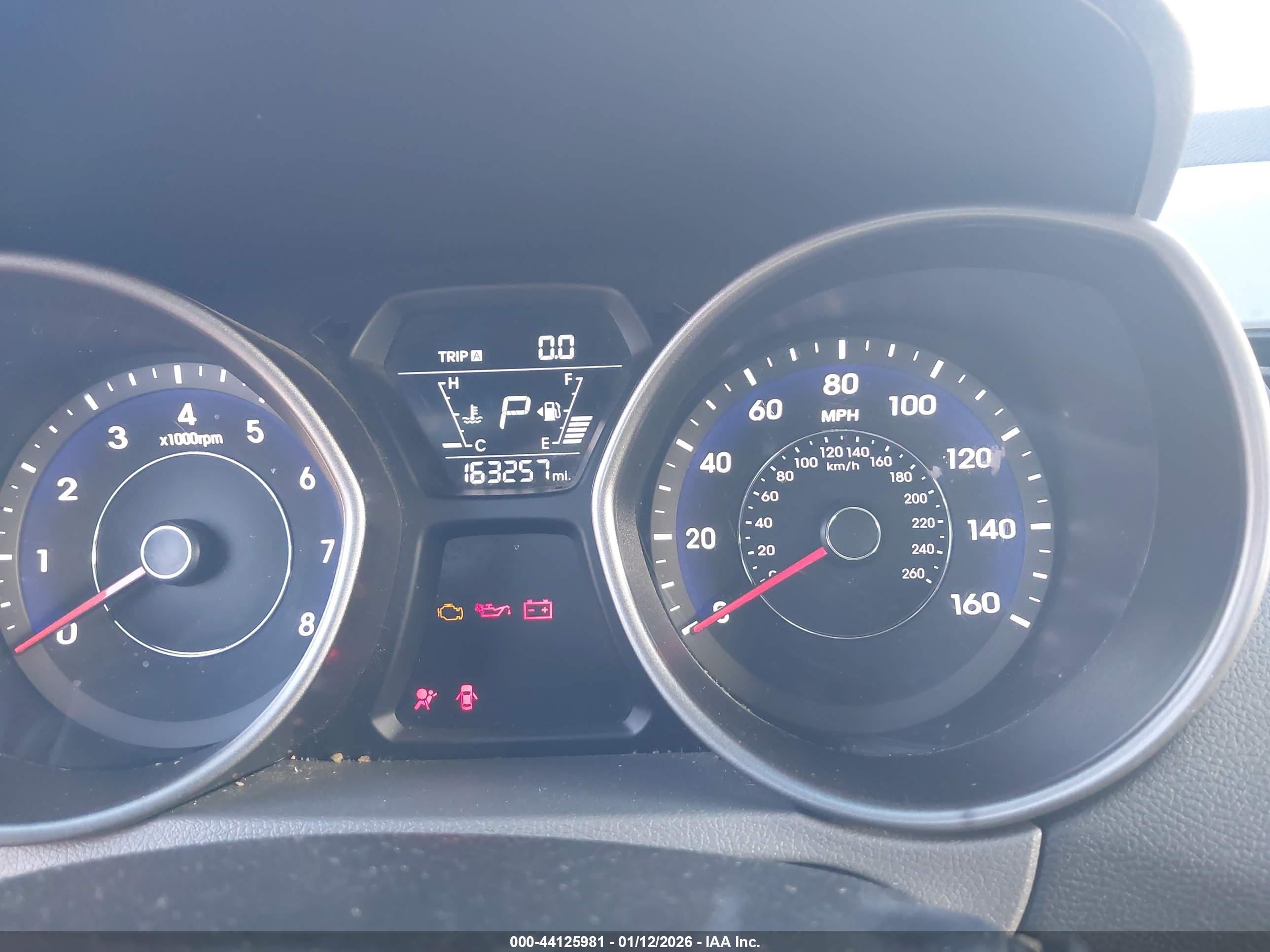 HYUNDAI ELANTRA image 7