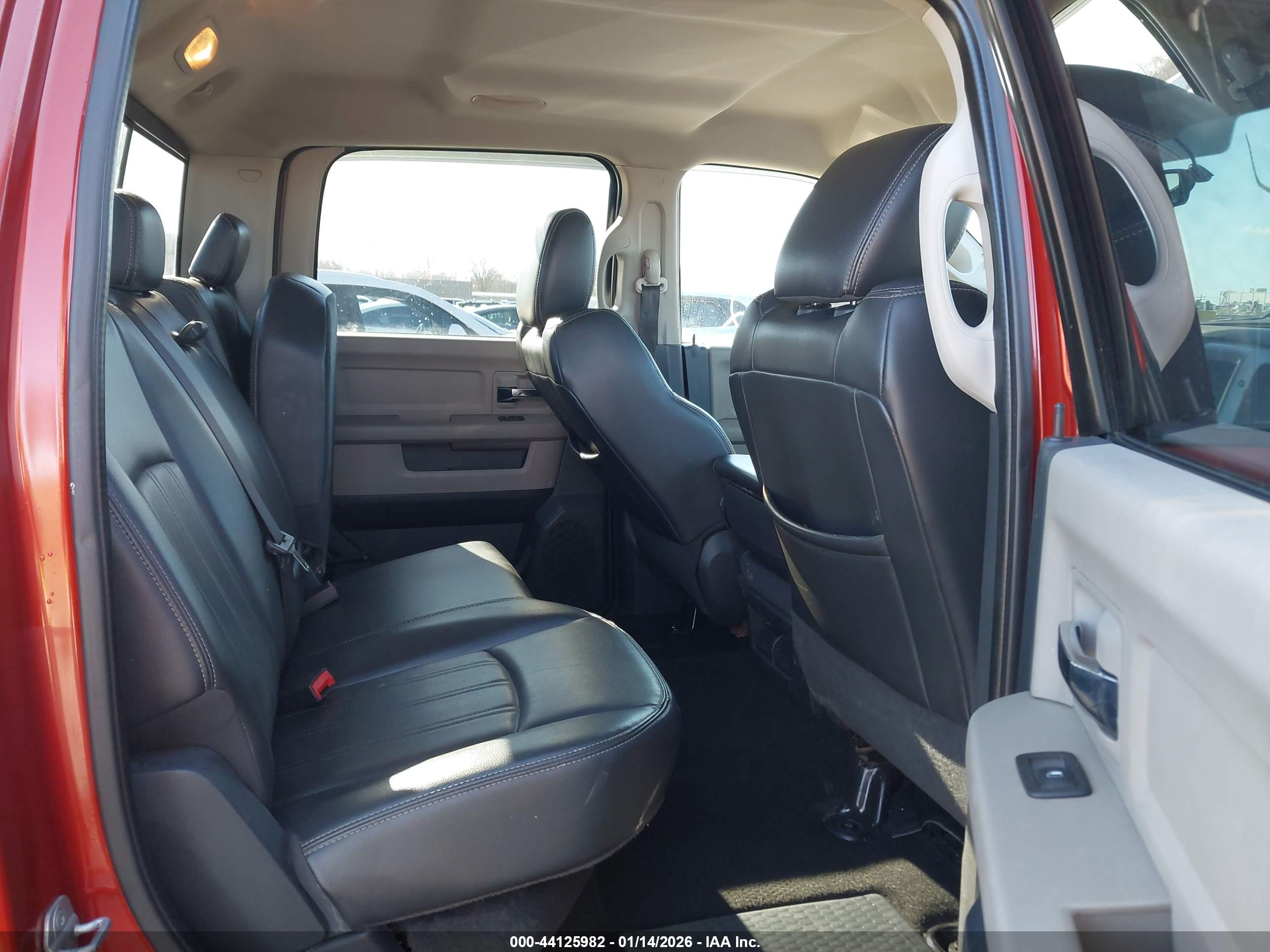 DODGE RAM image 8