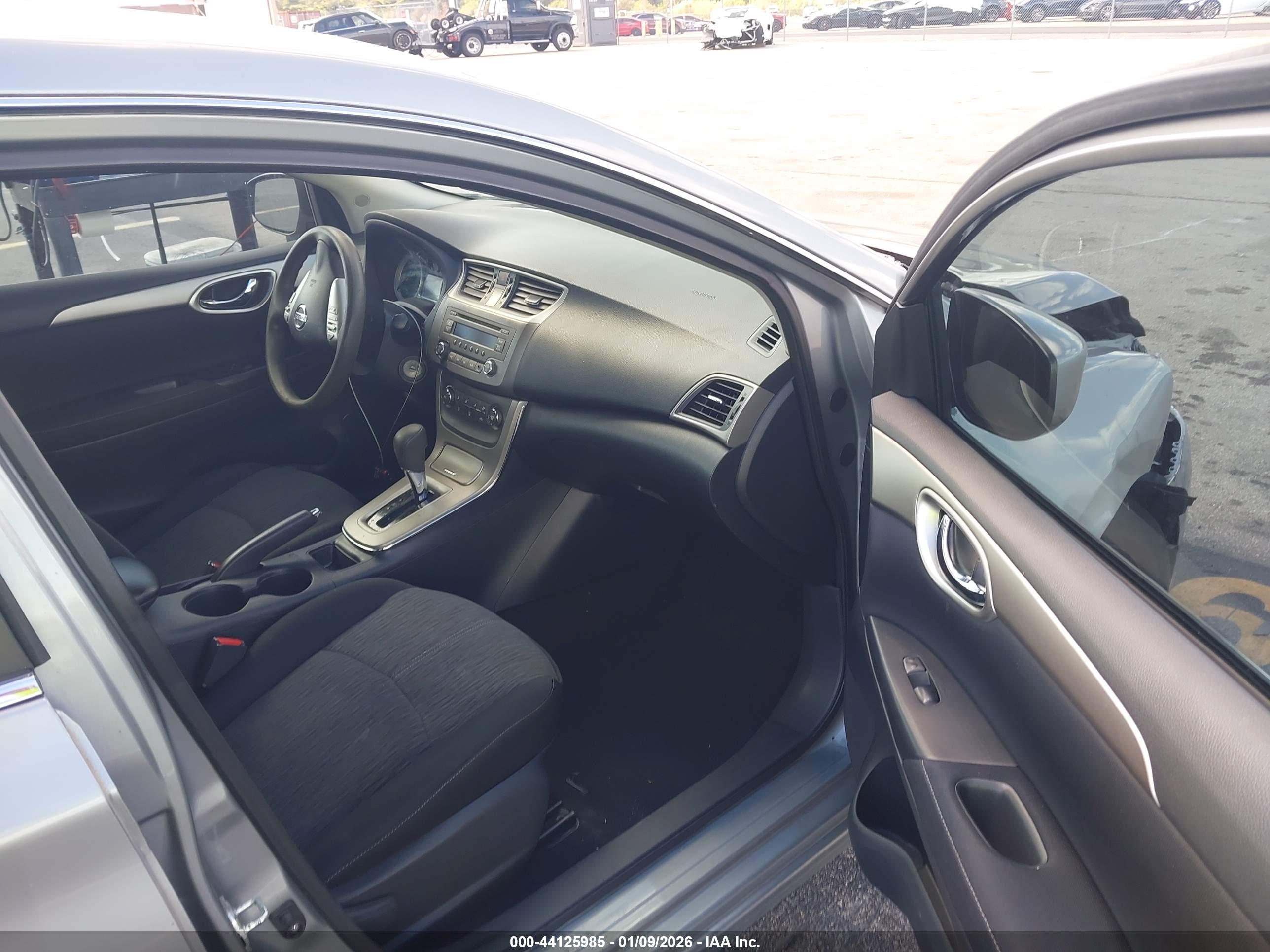 NISSAN SENTRA image 5