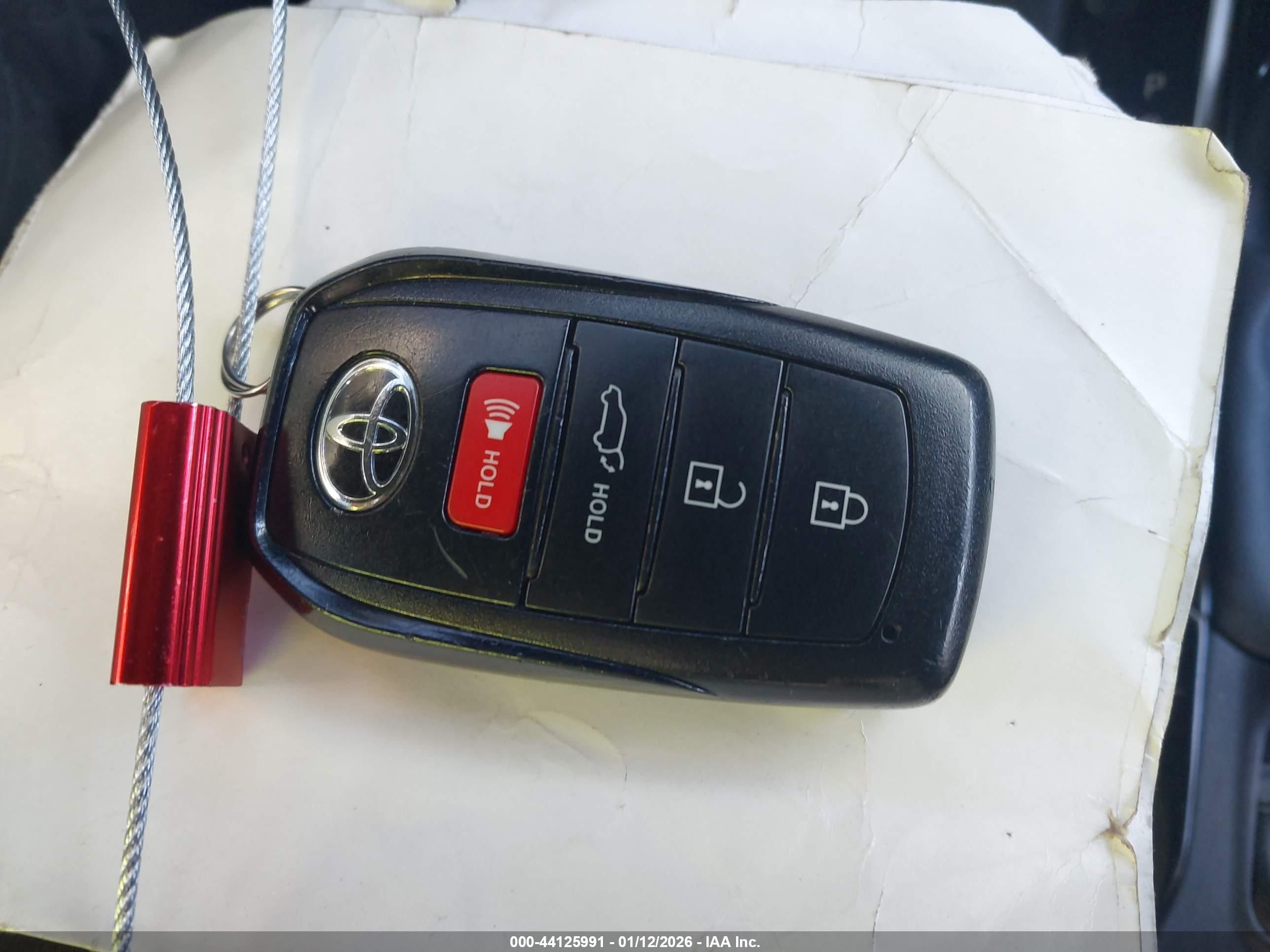 TOYOTA COROLLA image 11