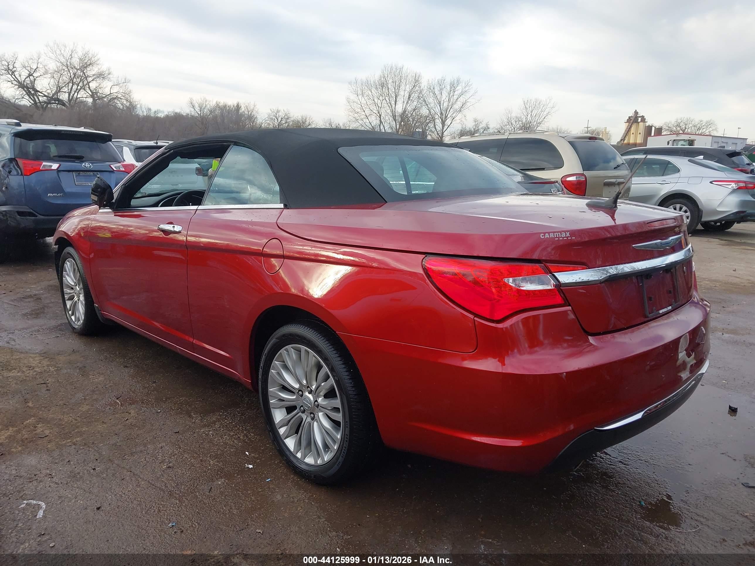 CHRYSLER 200 image 3