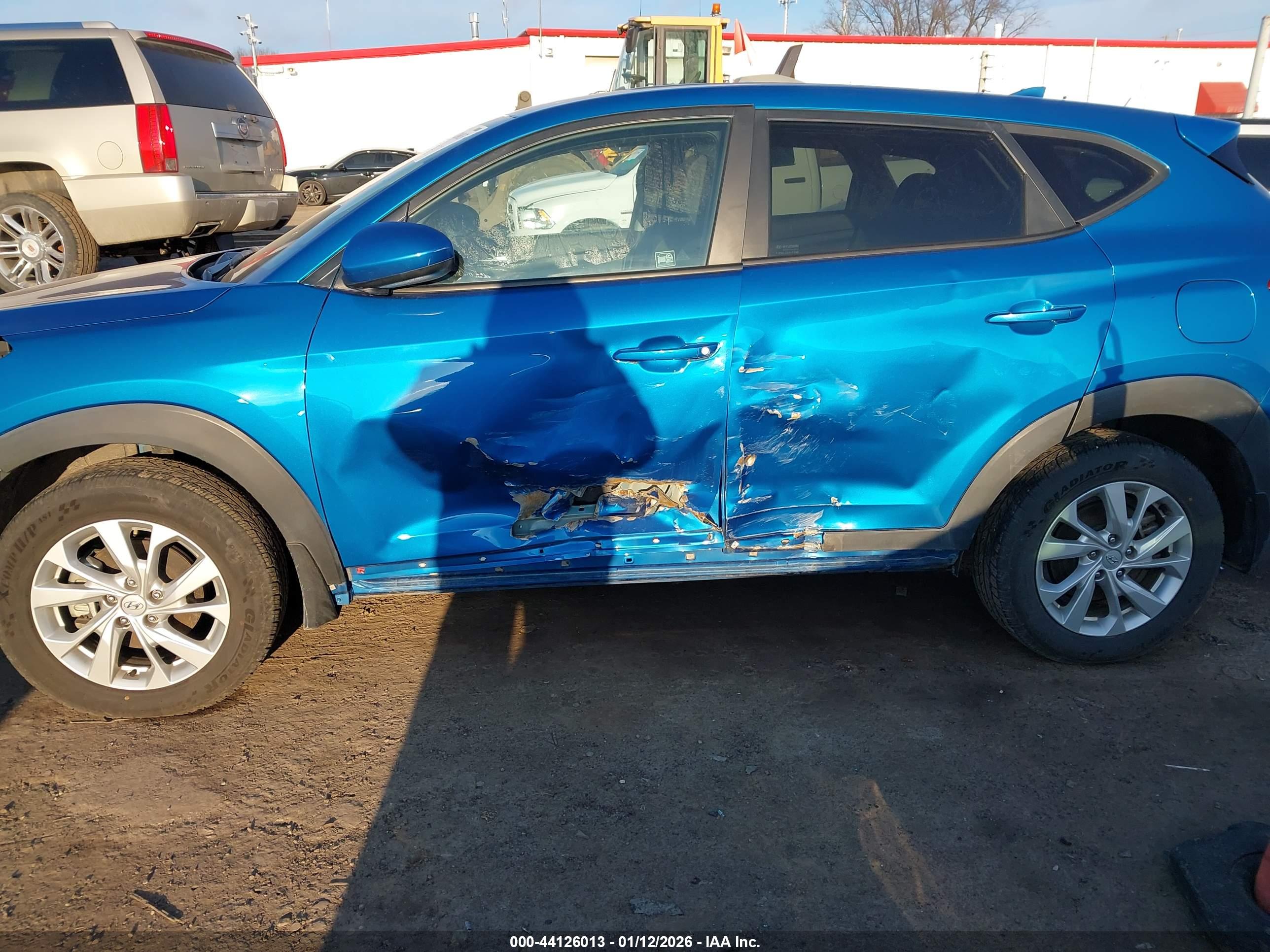 HYUNDAI TUCSON image 6