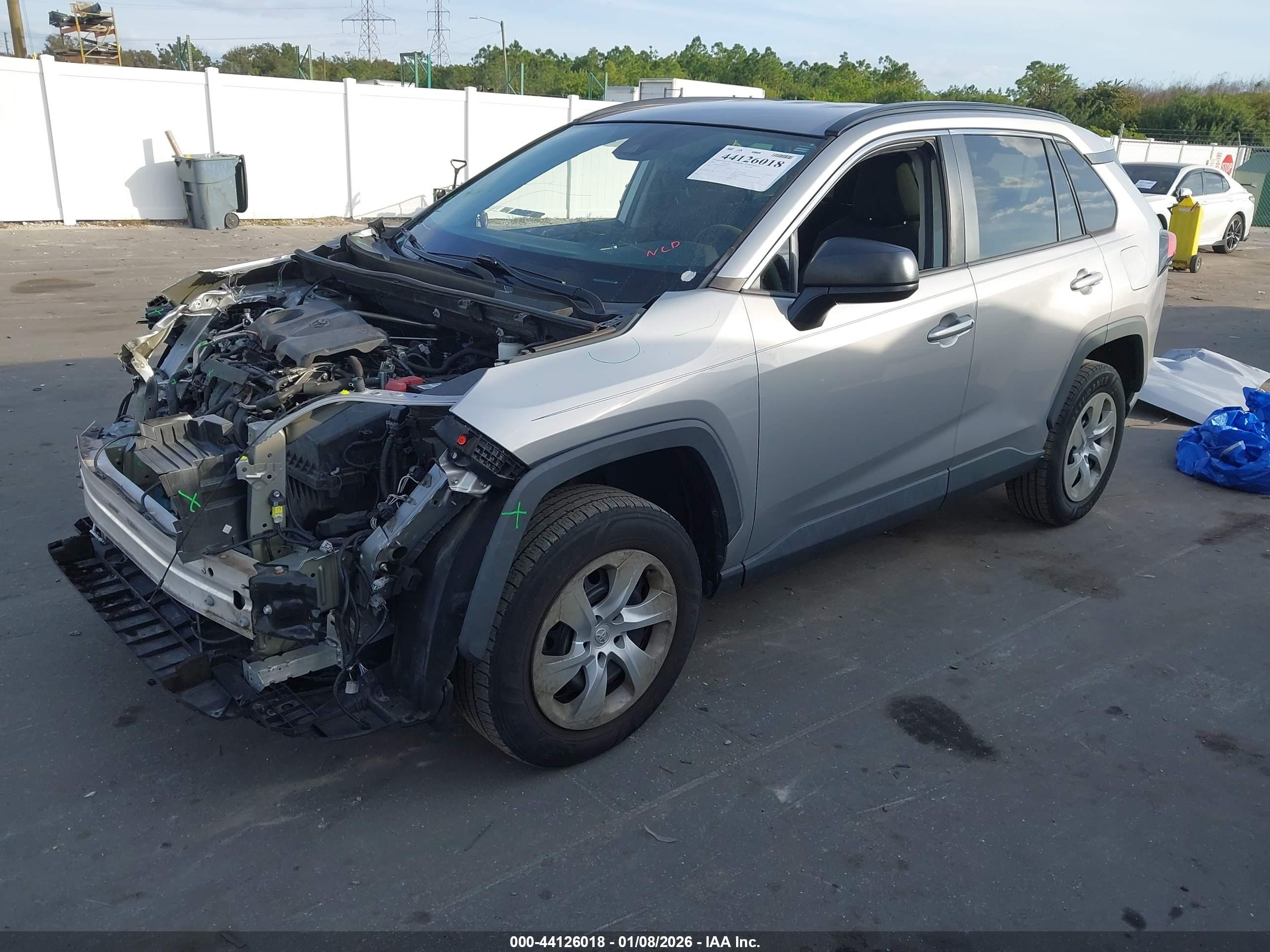 TOYOTA RAV4 image 2