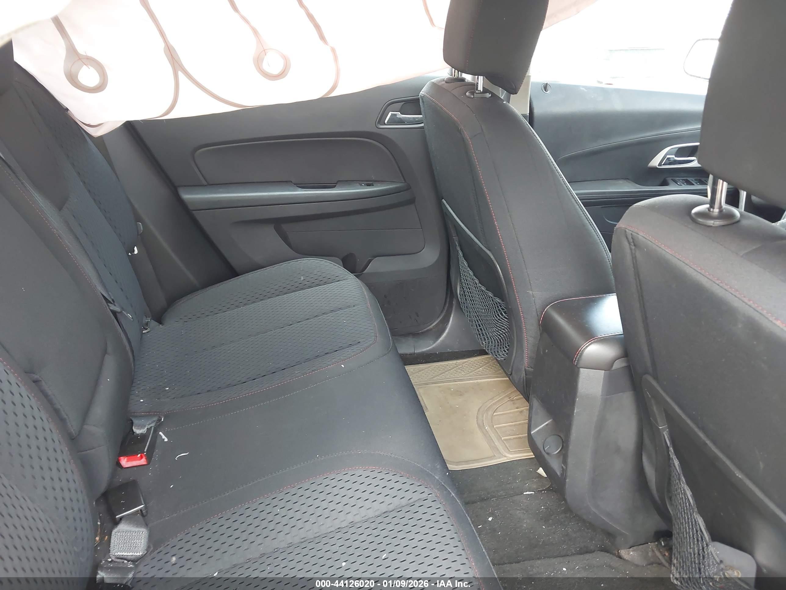 CHEVROLET EQUINOX image 8