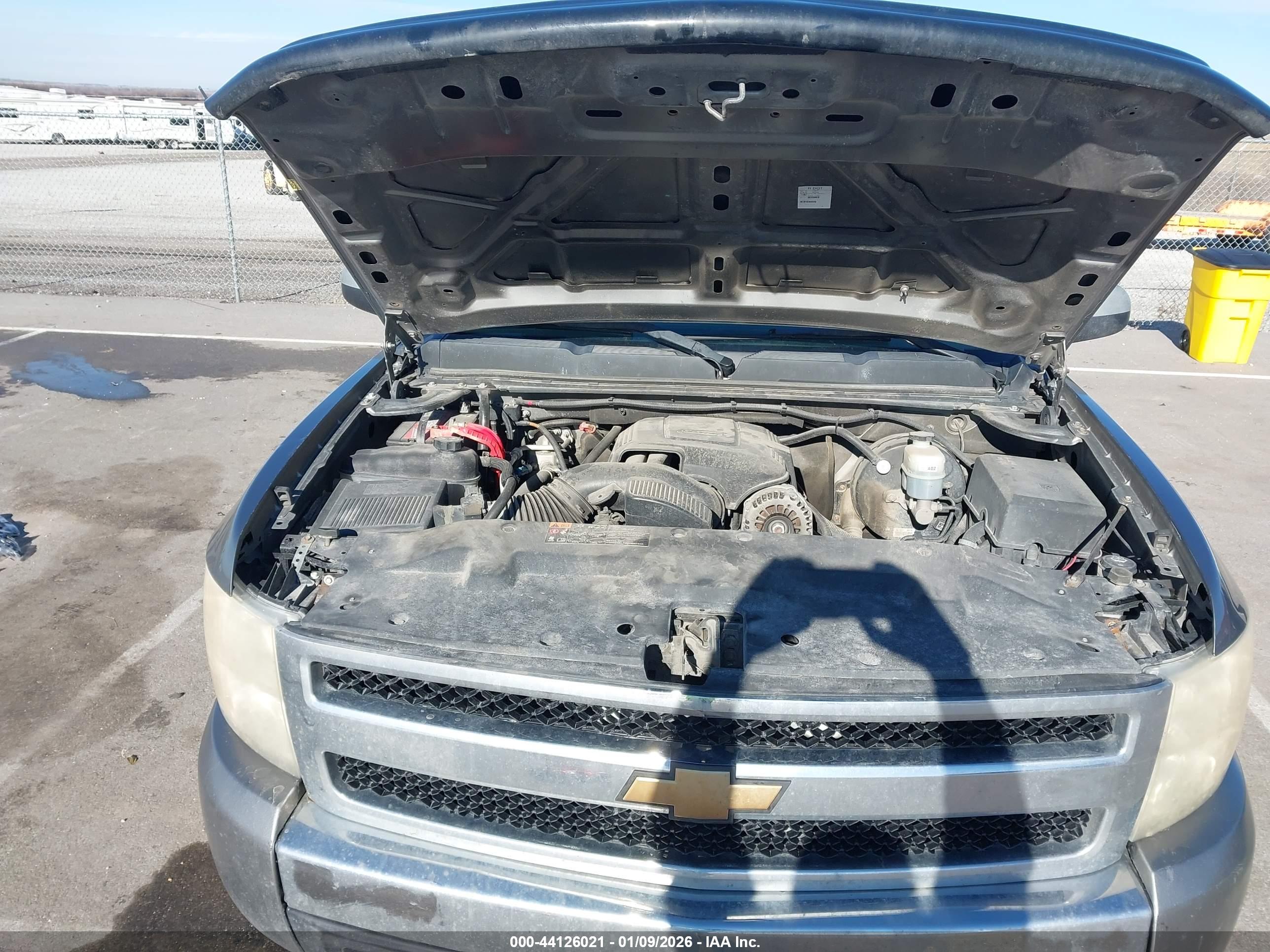 CHEVROLET SILVERADO image 10