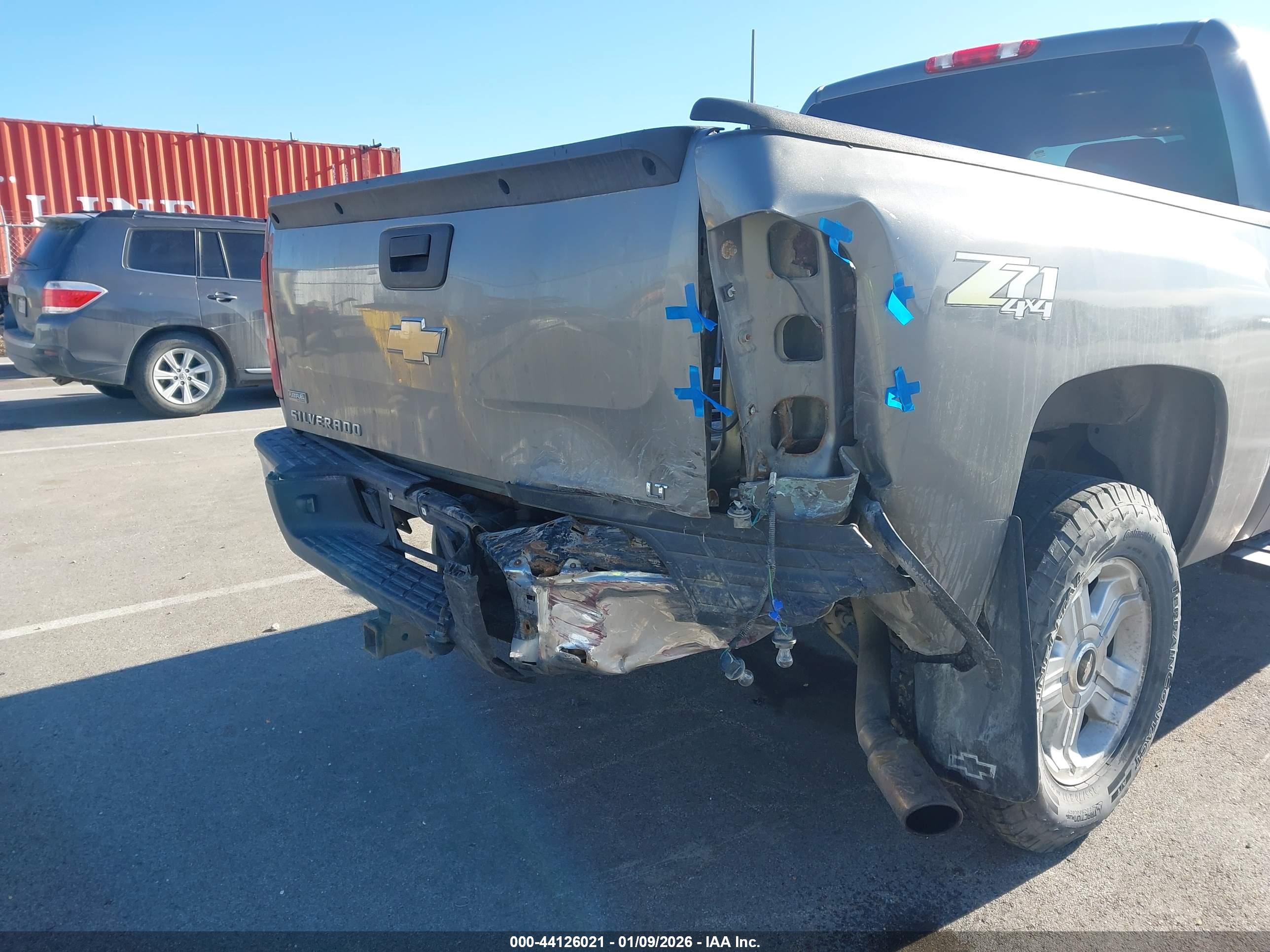 CHEVROLET SILVERADO image 6