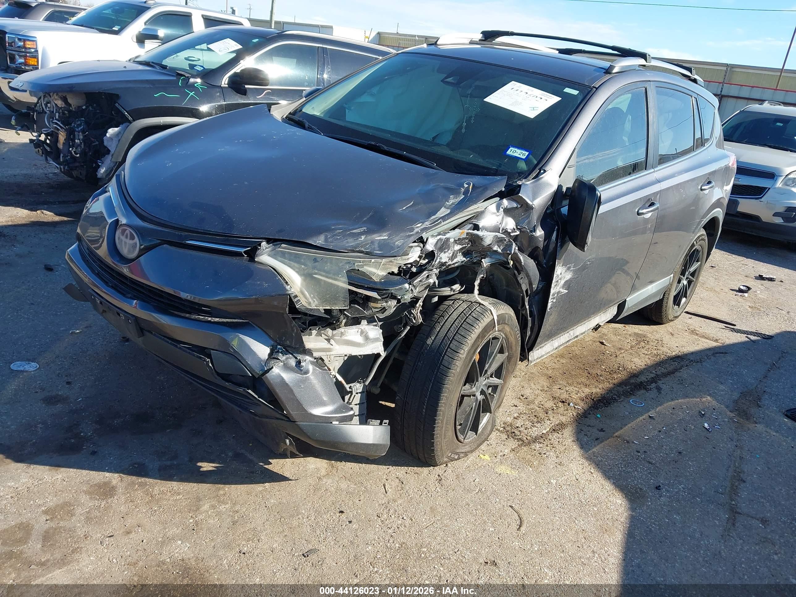 TOYOTA RAV4 image 2
