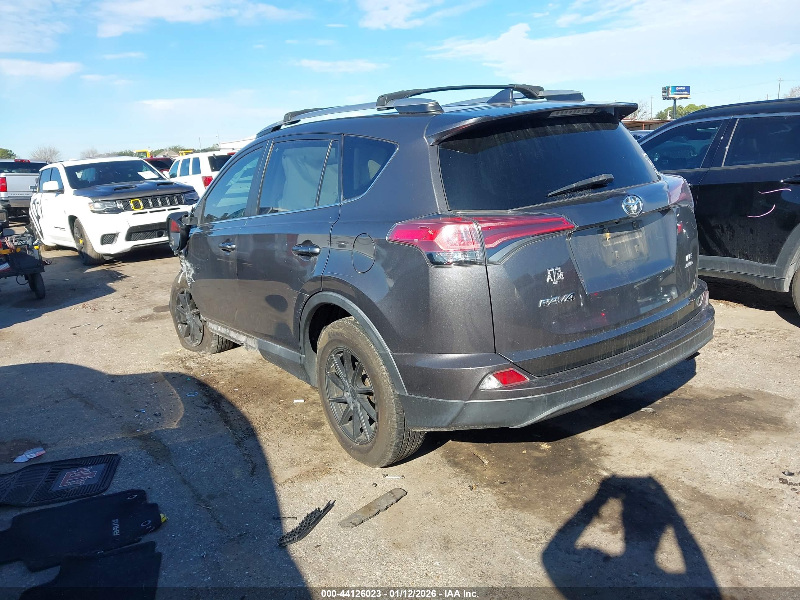 TOYOTA RAV4 image 3