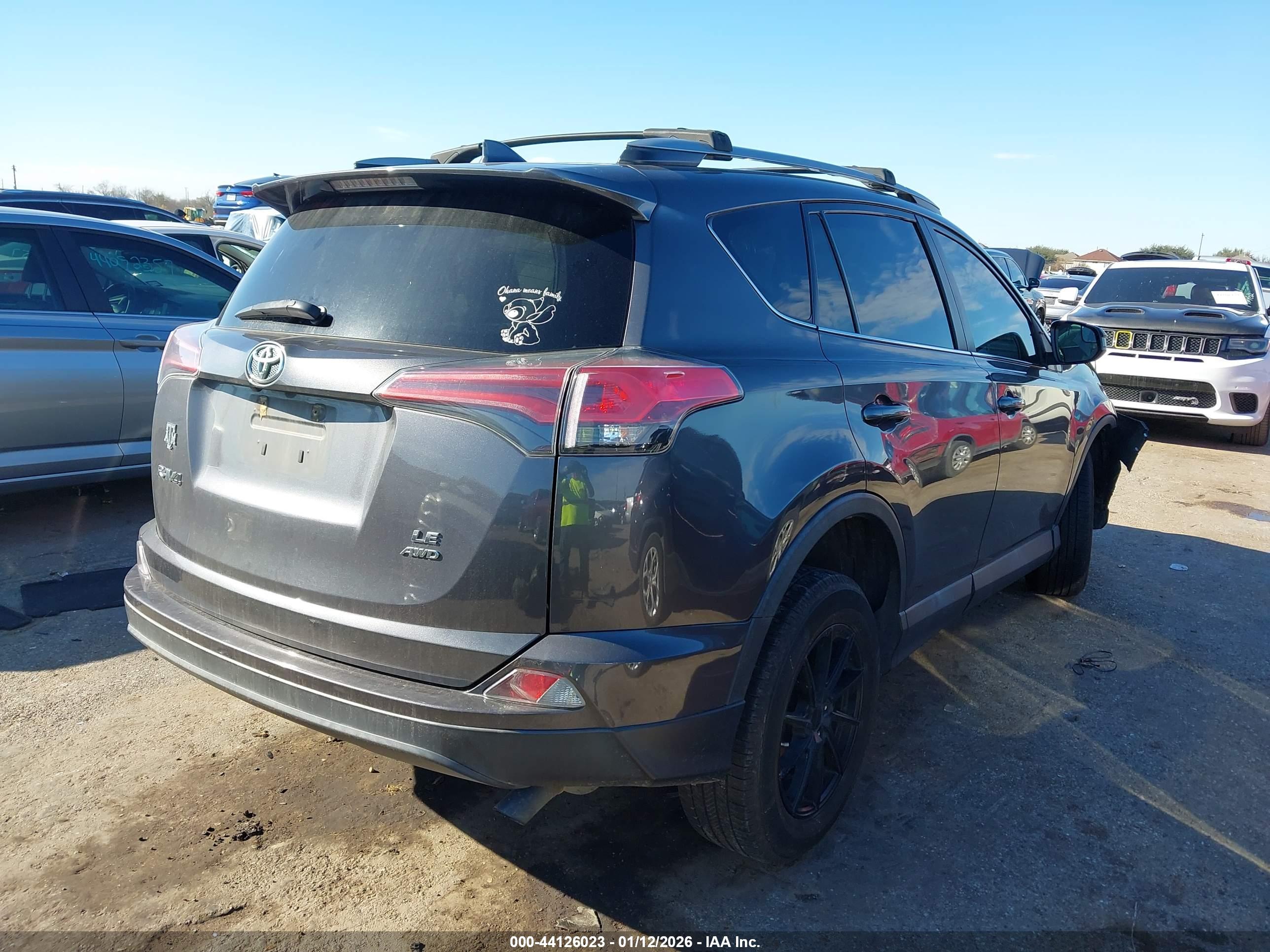 TOYOTA RAV4 image 4