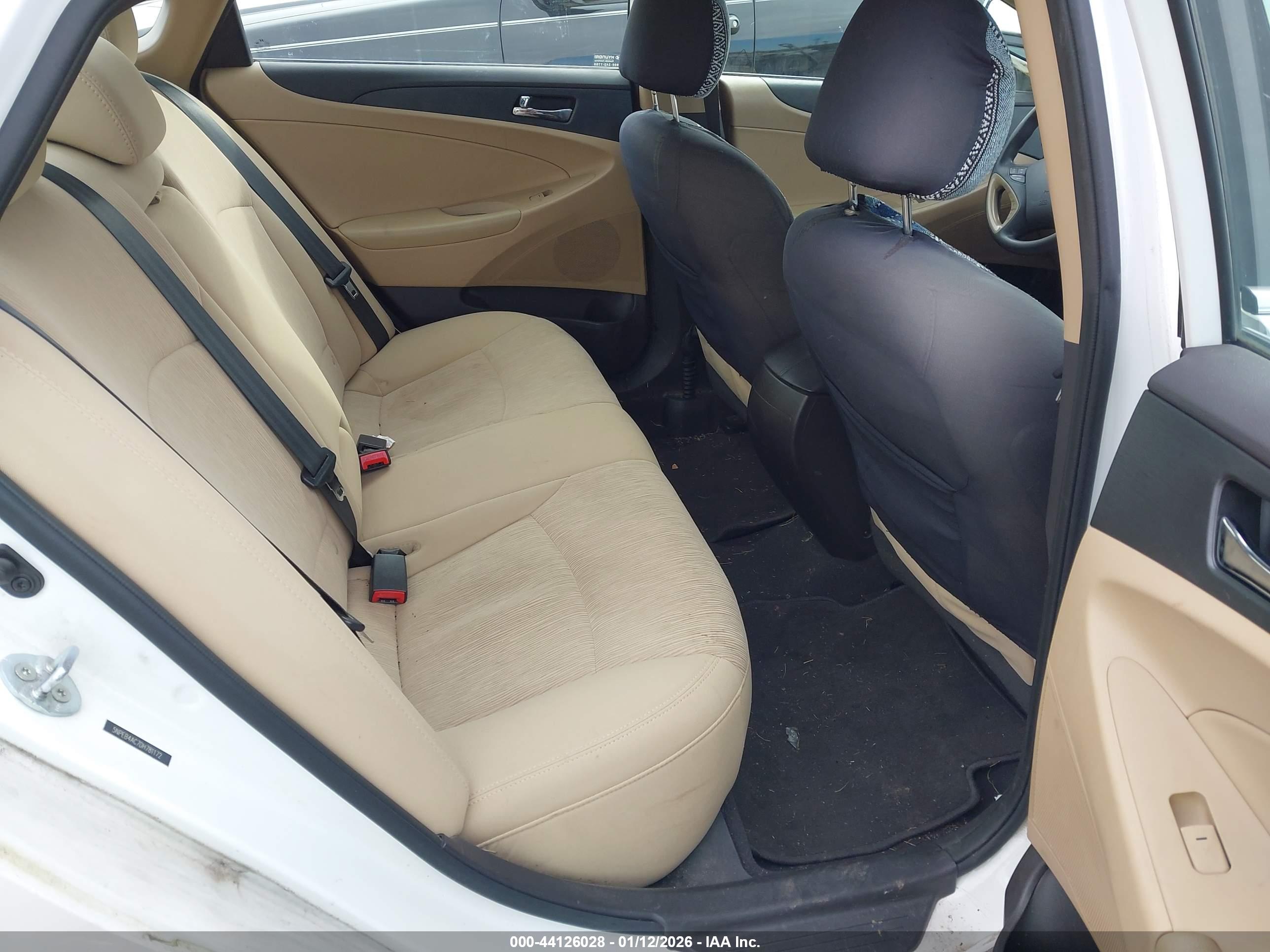 HYUNDAI SONATA image 8