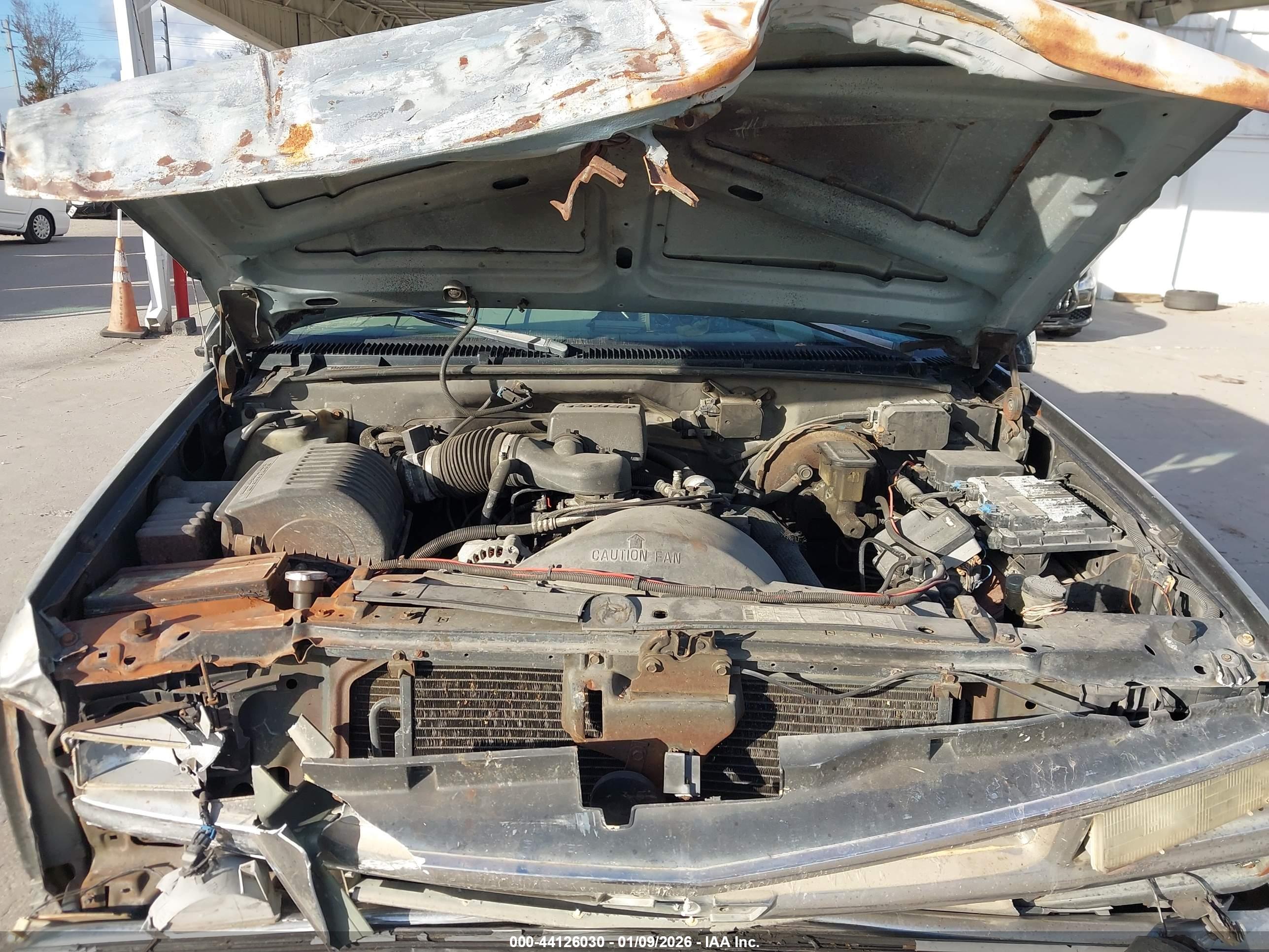 CHEVROLET C1500 image 10
