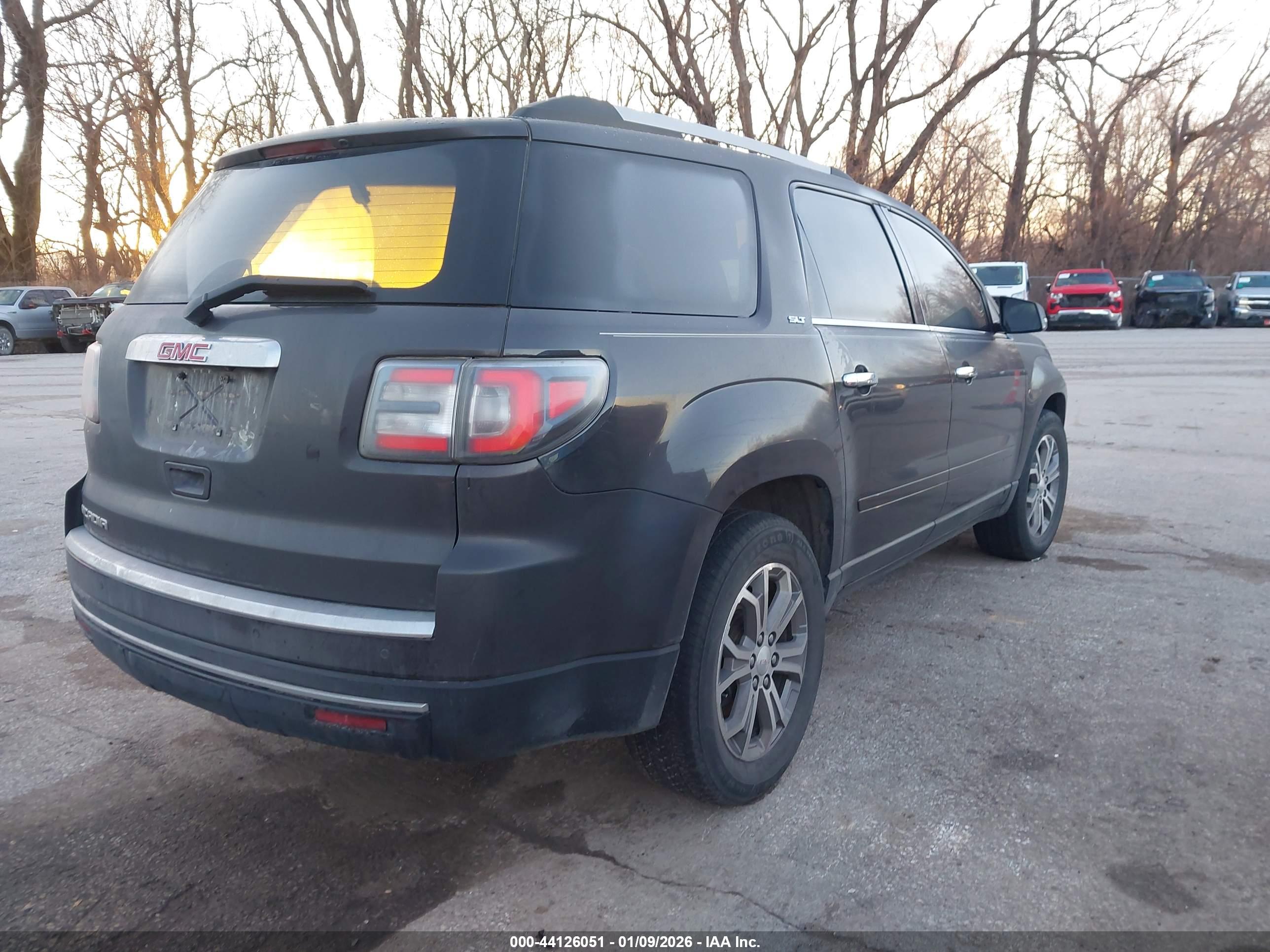 GMC ACADIA image 4