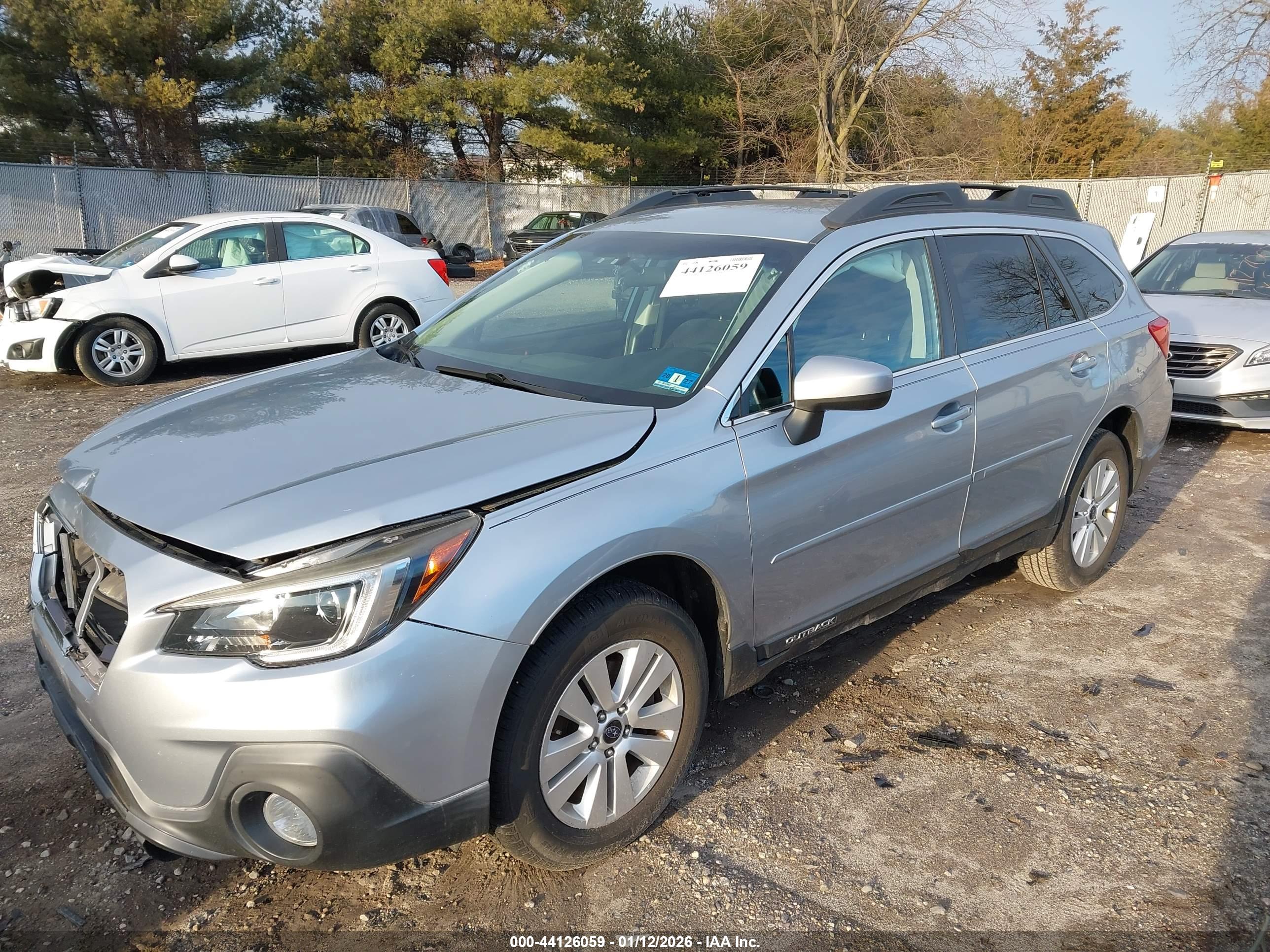 SUBARU OUTBACK image 2