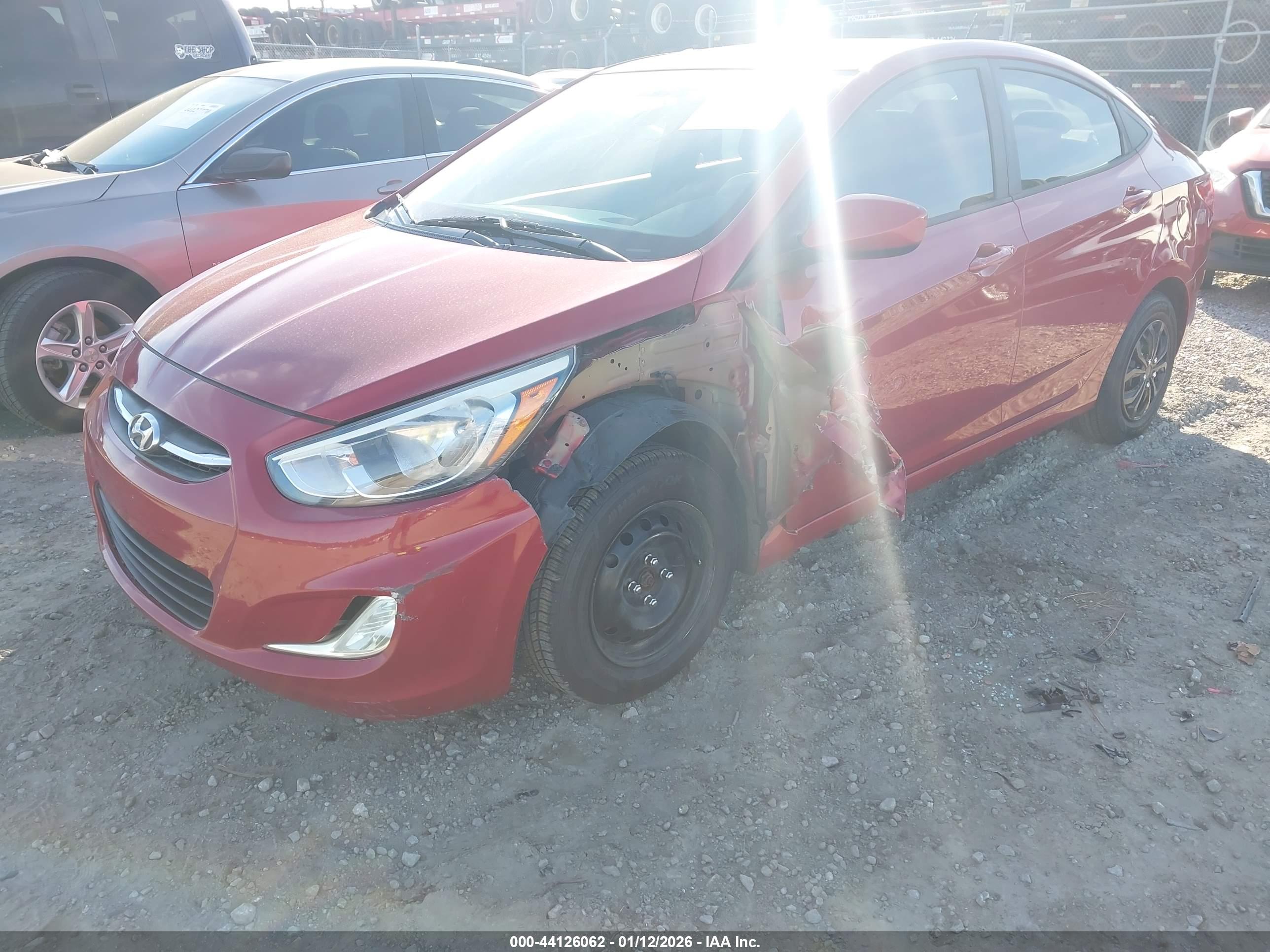 HYUNDAI ACCENT image 6