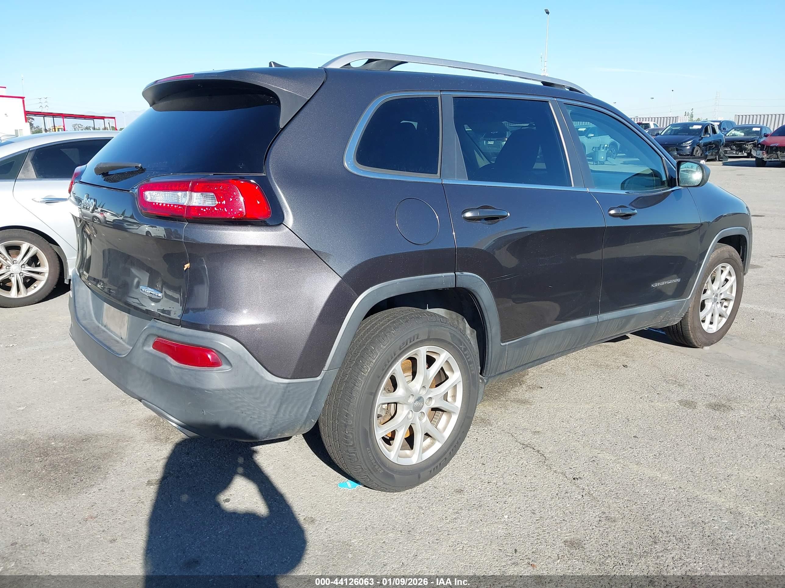 JEEP CHEROKEE image 4