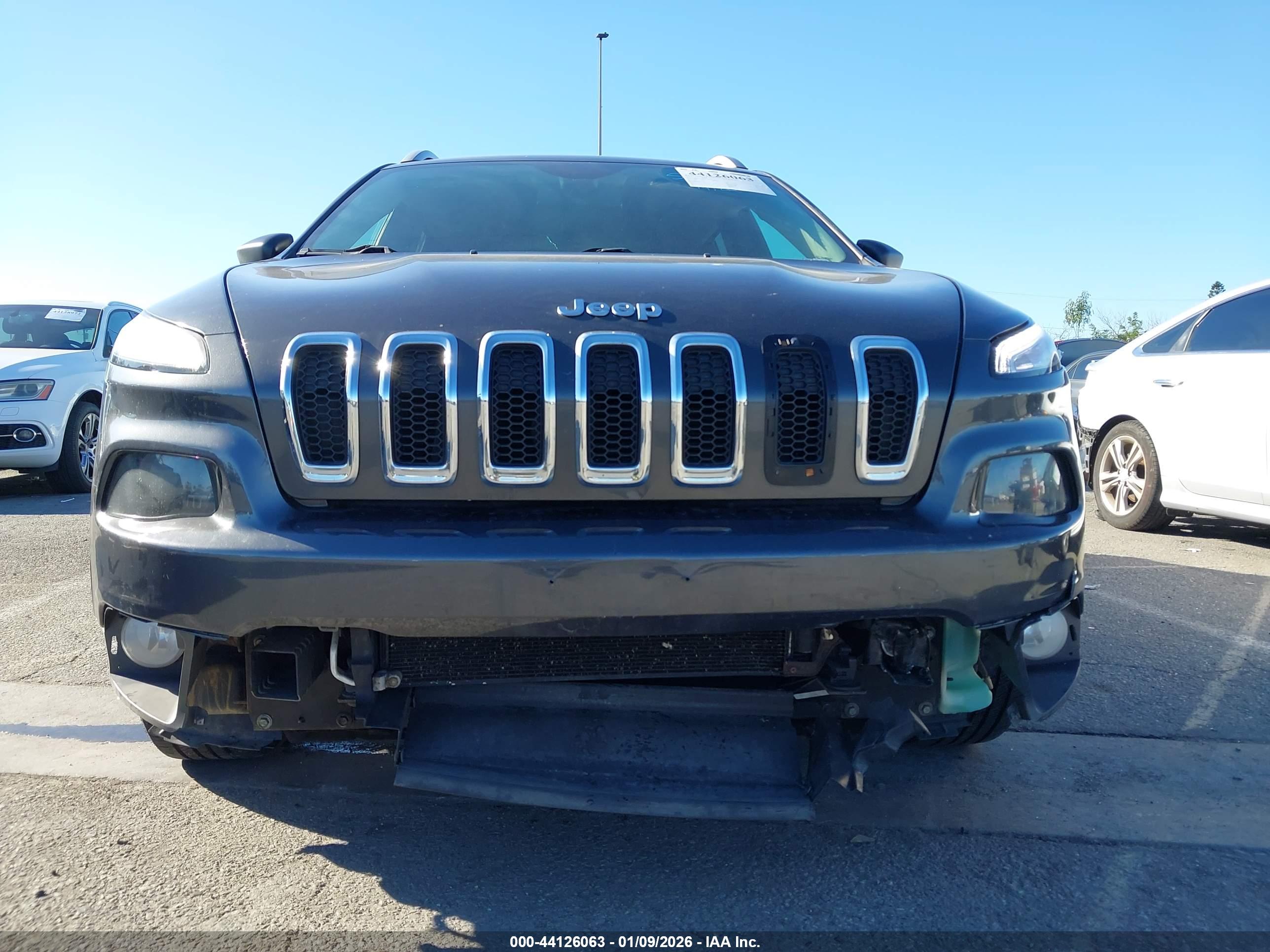 JEEP CHEROKEE image 6