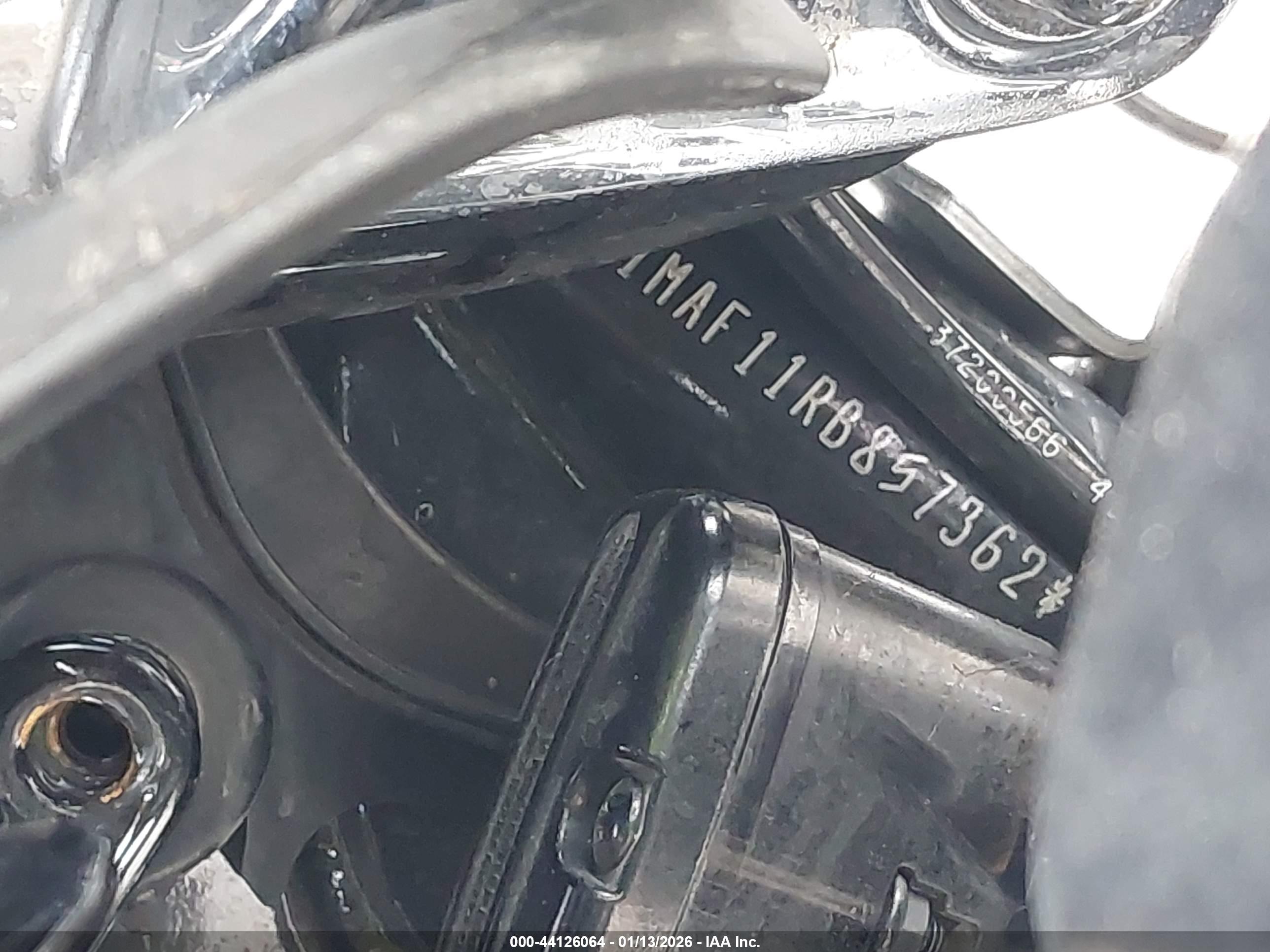 HARLEY-DAVIDSON FLHTCUTG image 10