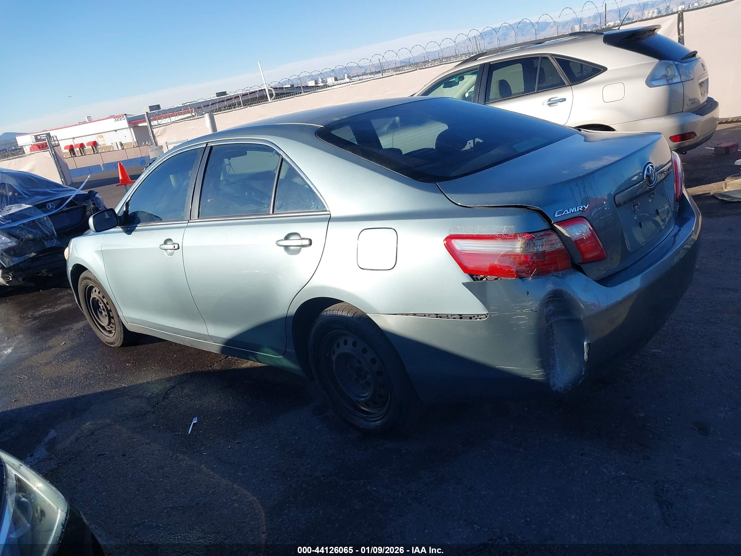 TOYOTA CAMRY image 6