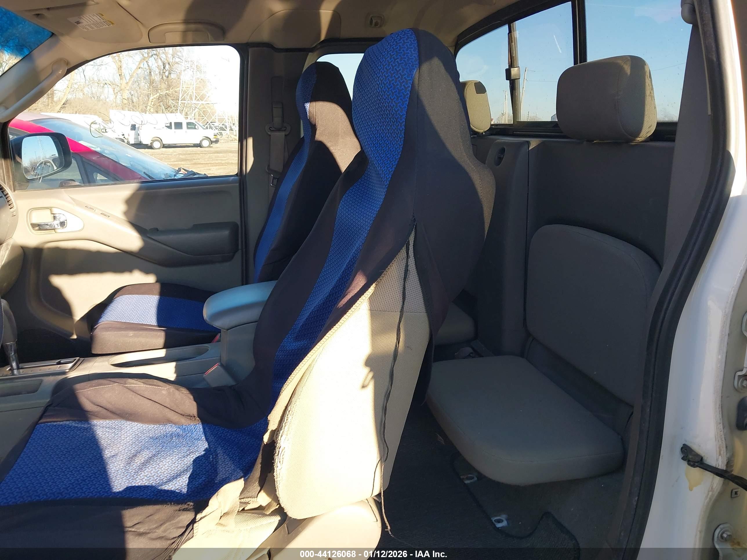 NISSAN FRONTIER image 8