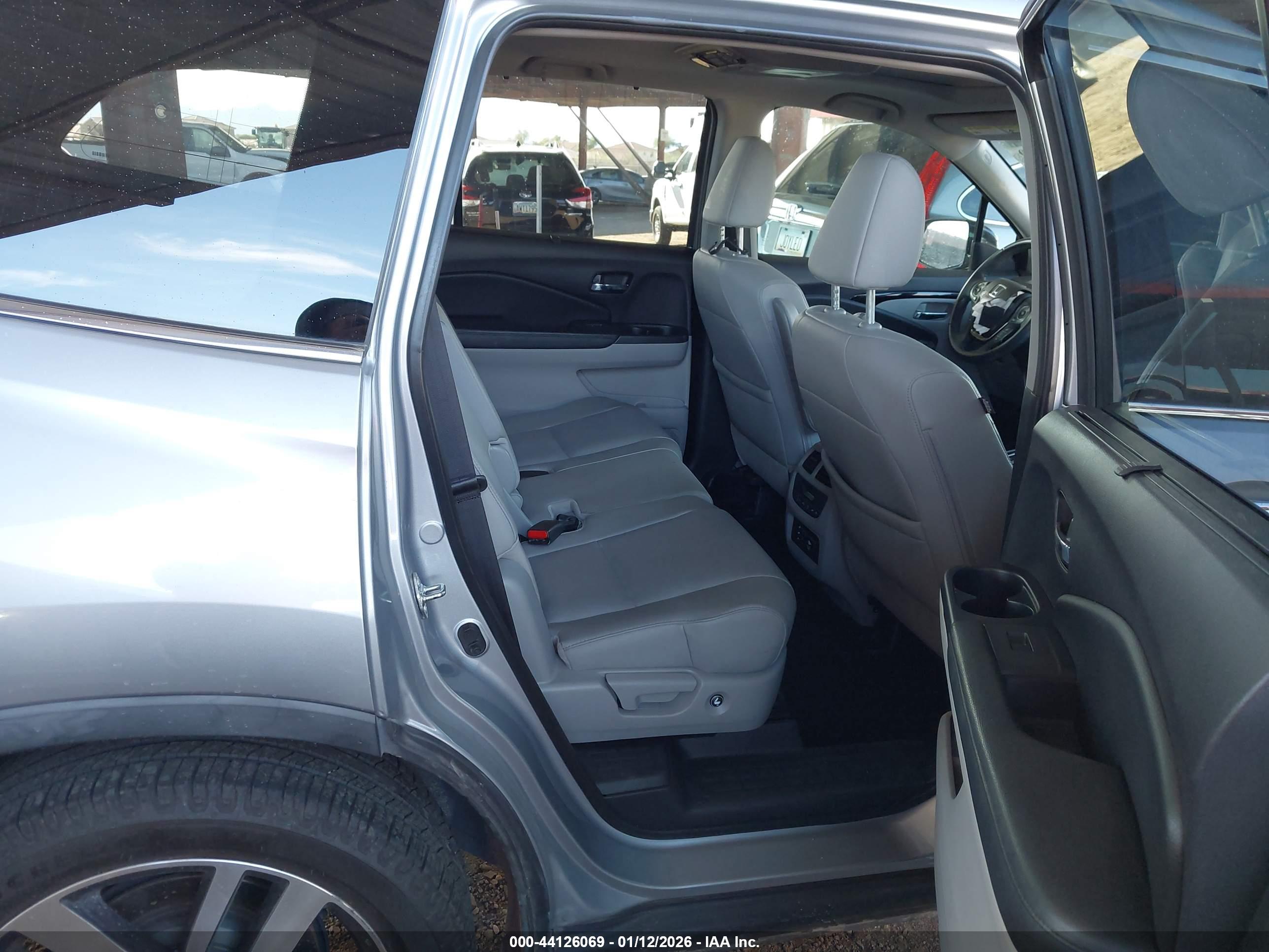 HONDA PILOT image 8