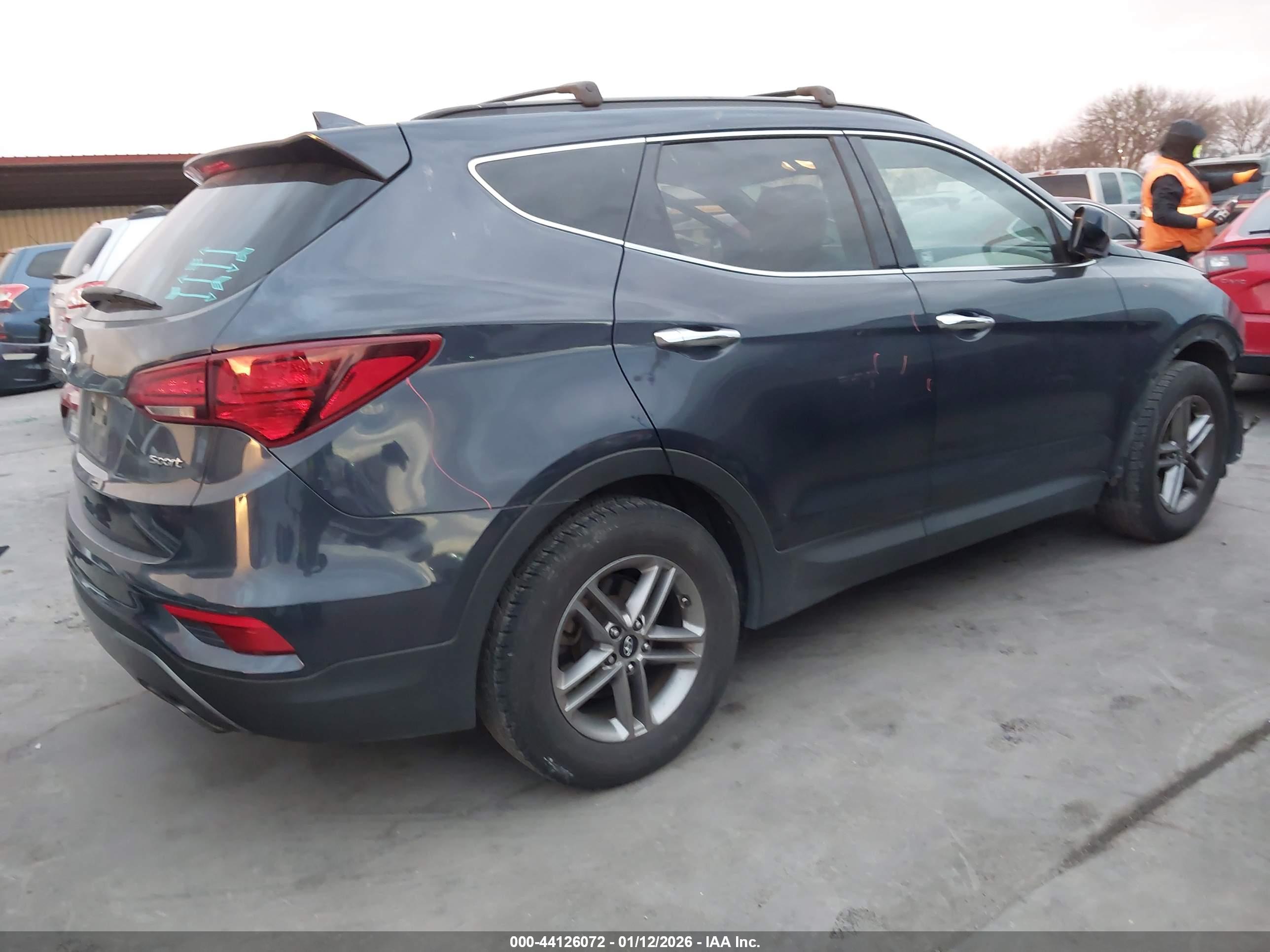 HYUNDAI SANTA image 4