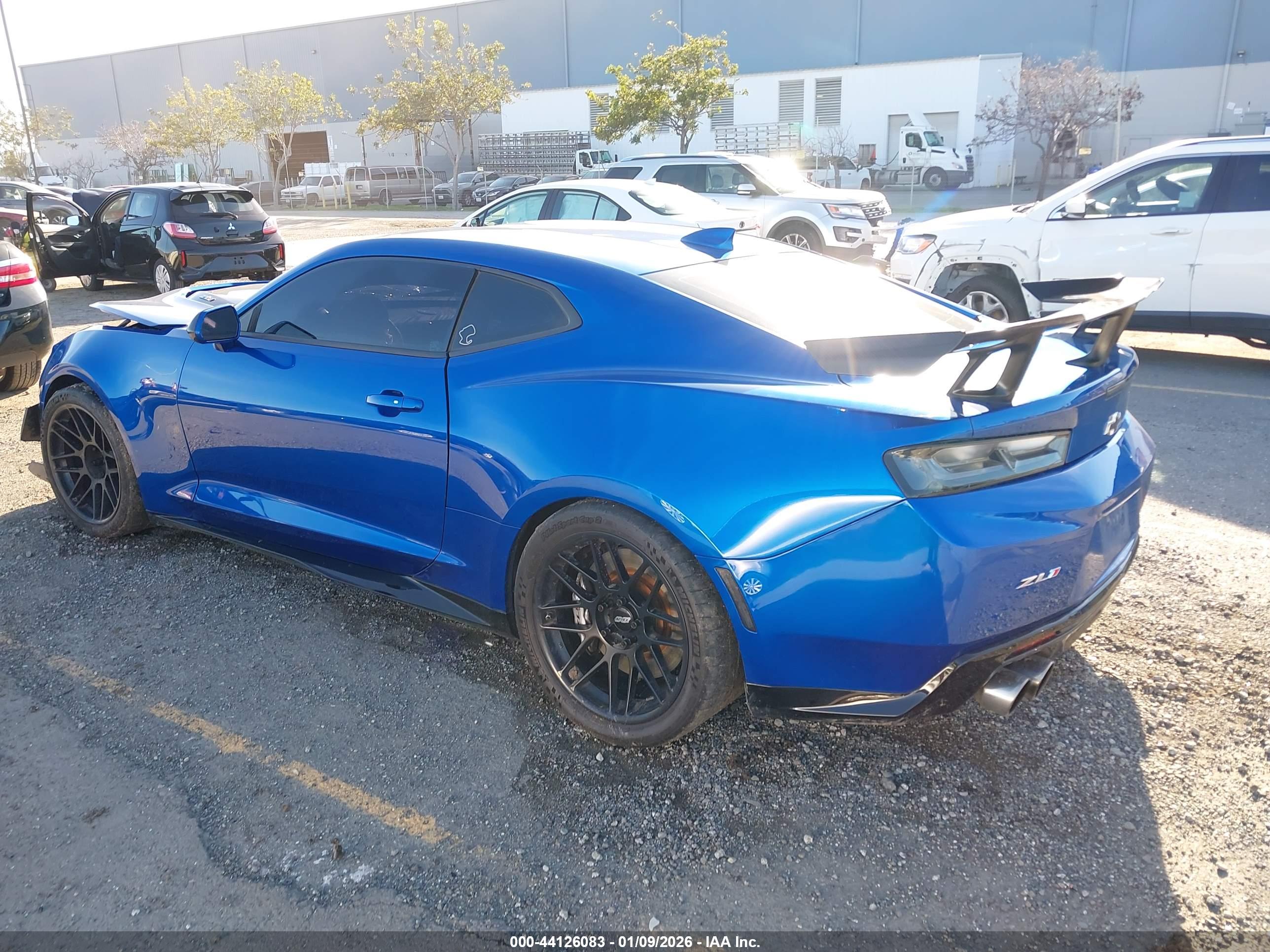 CHEVROLET CAMARO image 3
