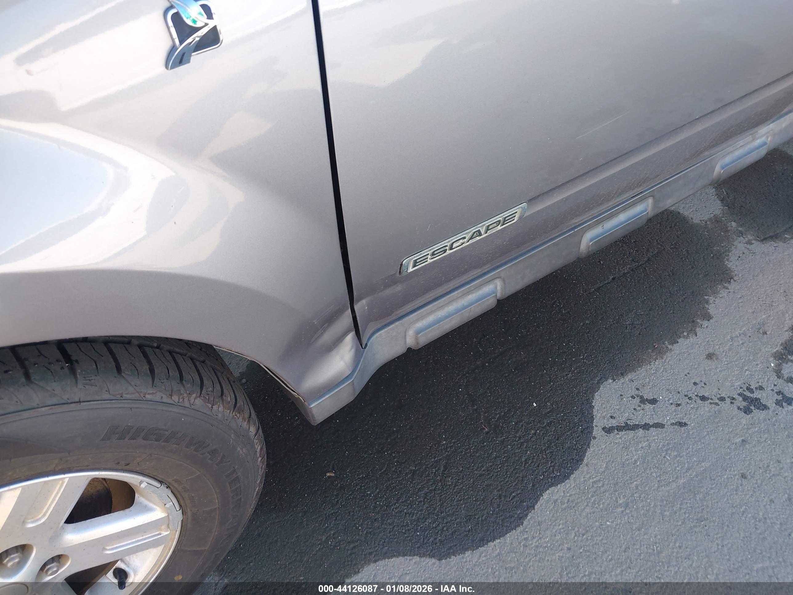 FORD ESCAPE image 6