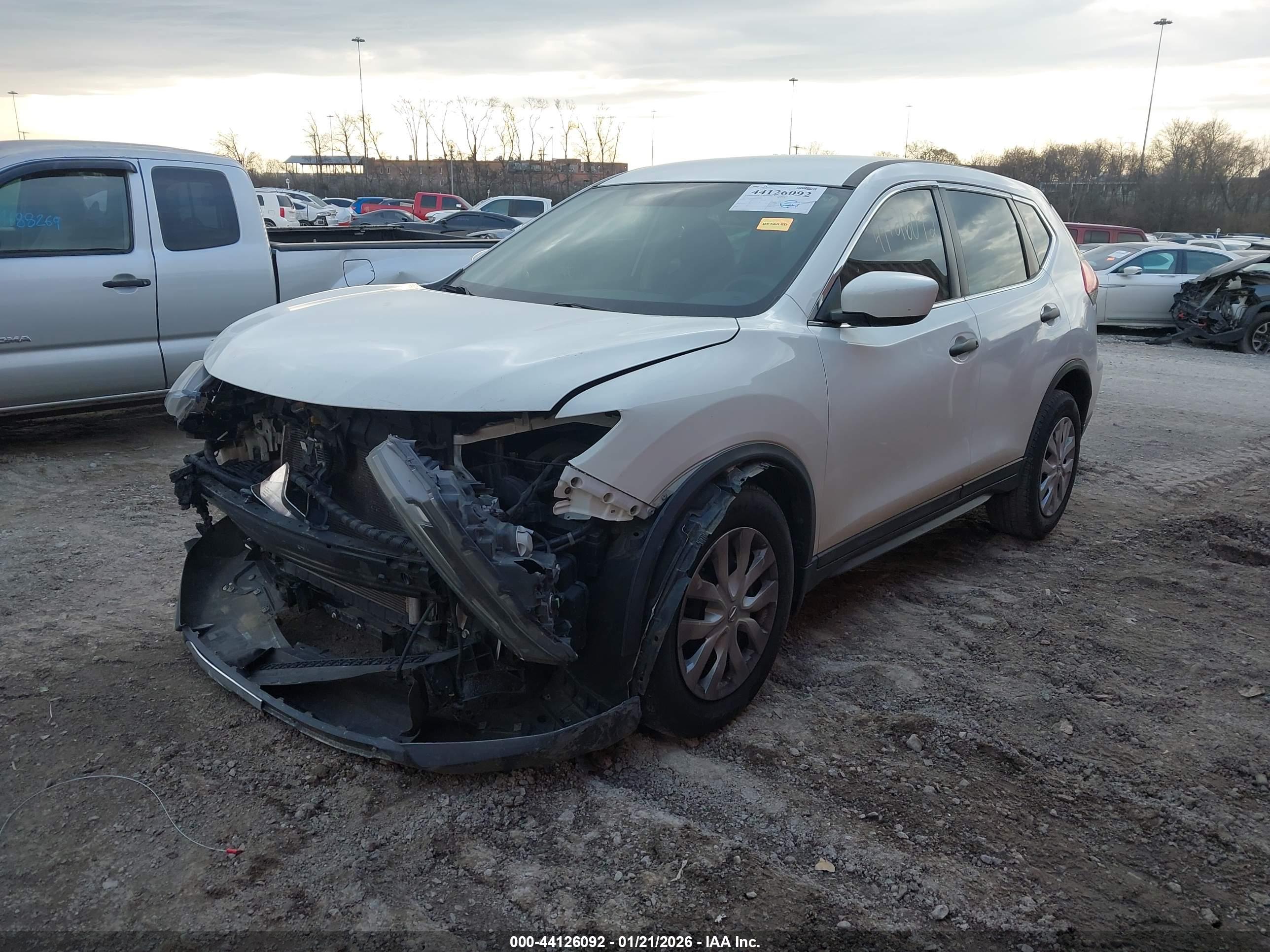 NISSAN ROGUE image 2