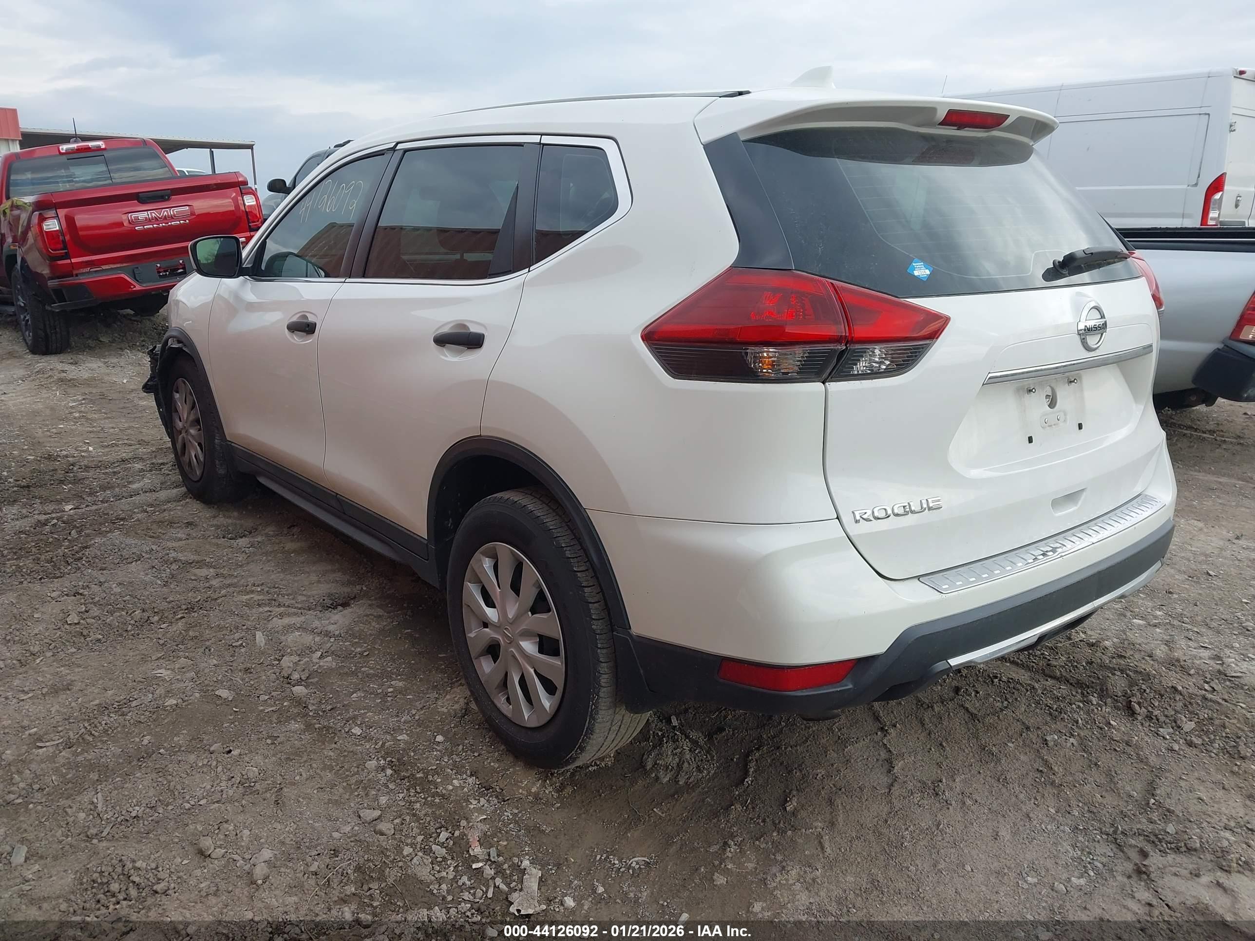 NISSAN ROGUE image 3