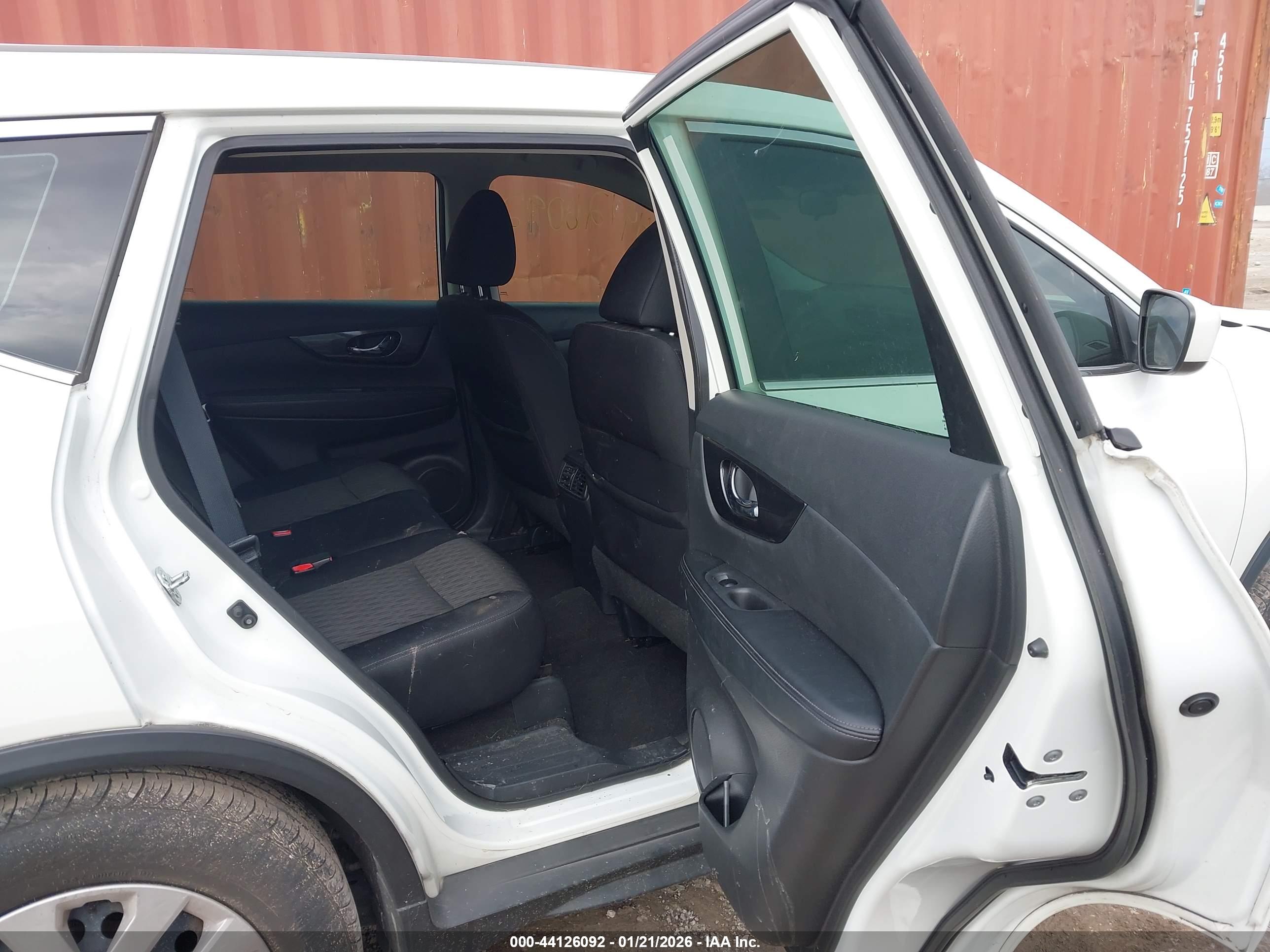 NISSAN ROGUE image 8